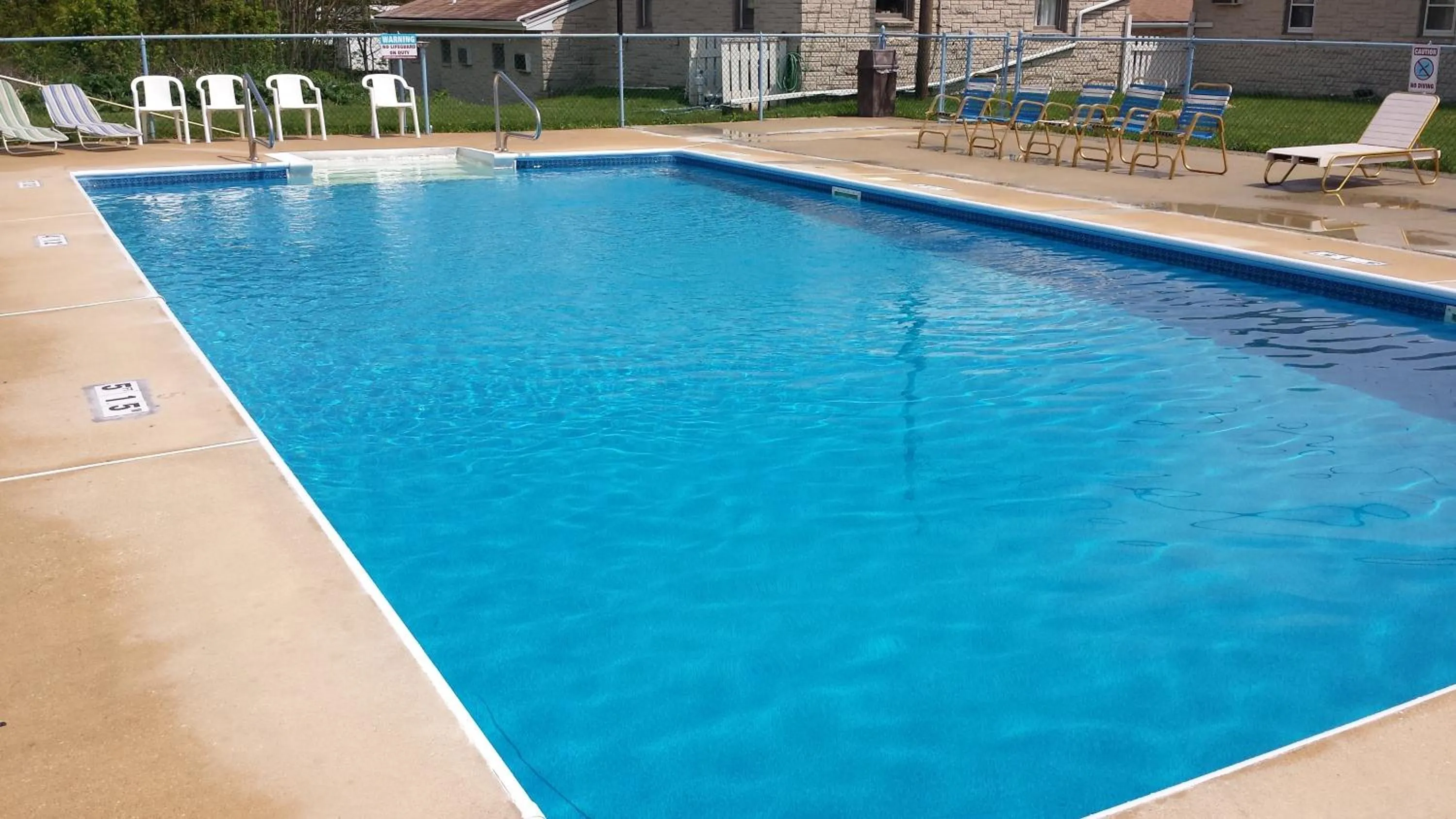 Swimming pool in Americas Best Value Inn - Palmyra/Hershey