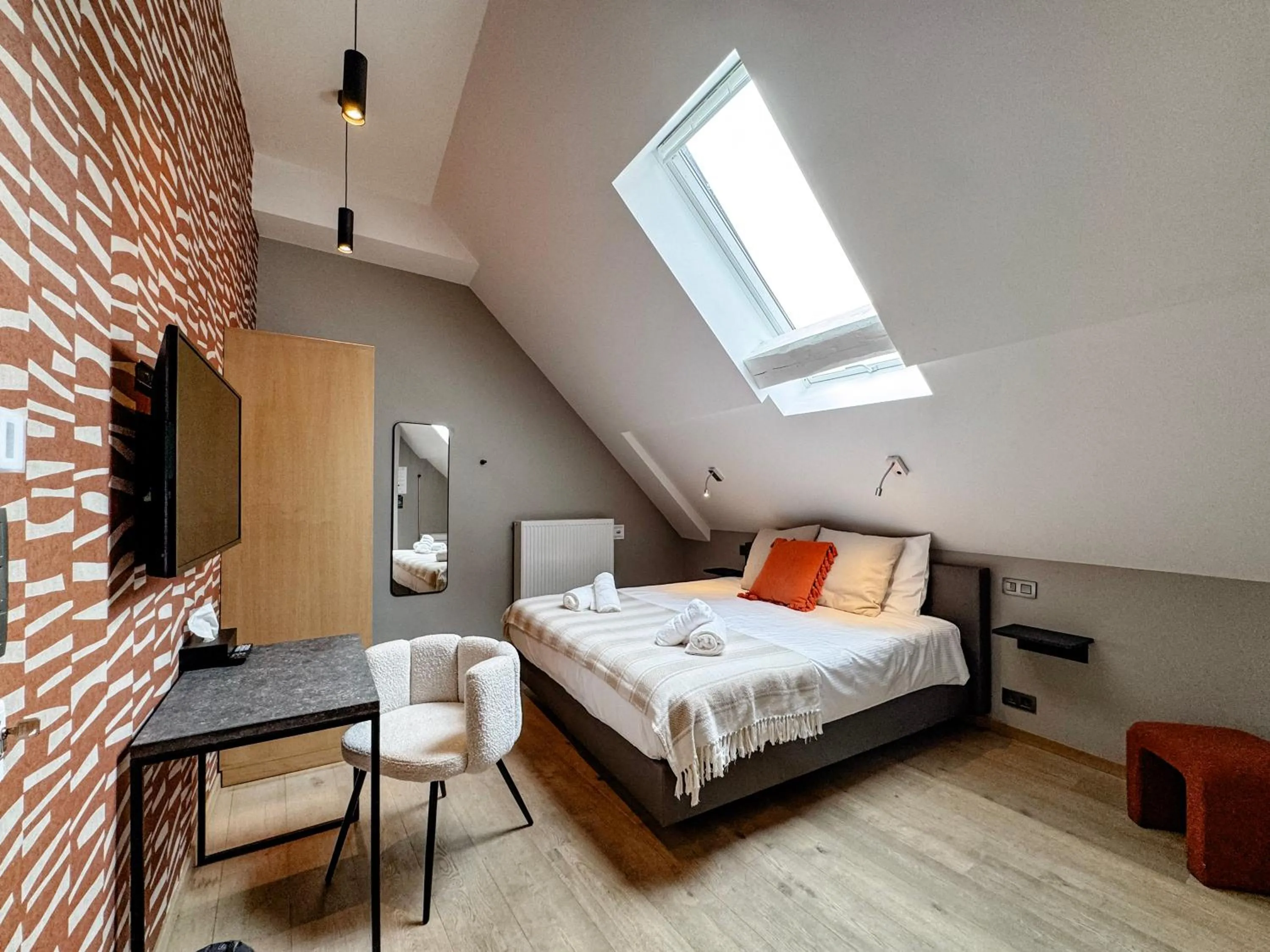 Bedroom, Bed in Hôtel Le Manoir