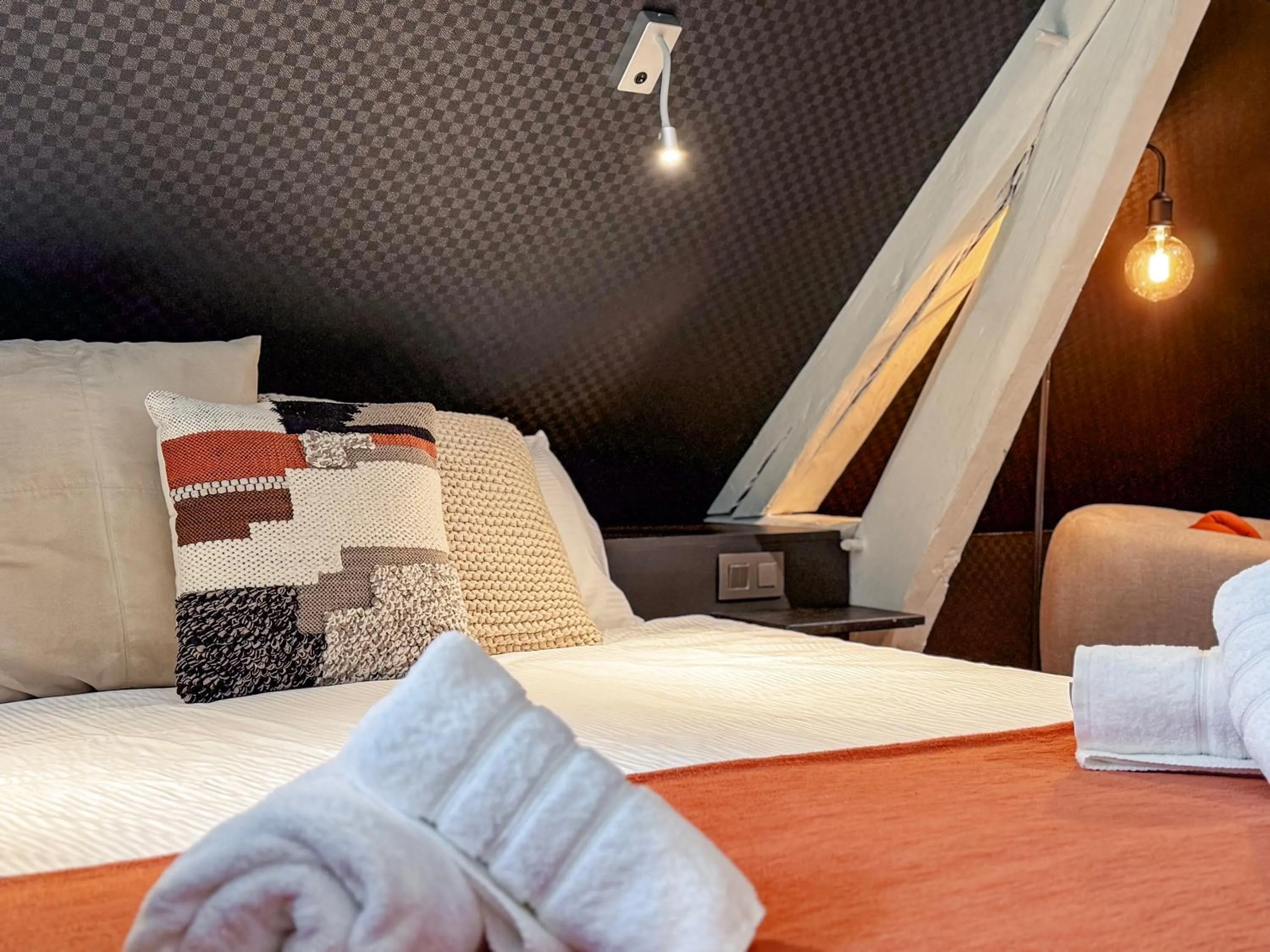 Bed in Hôtel Le Manoir