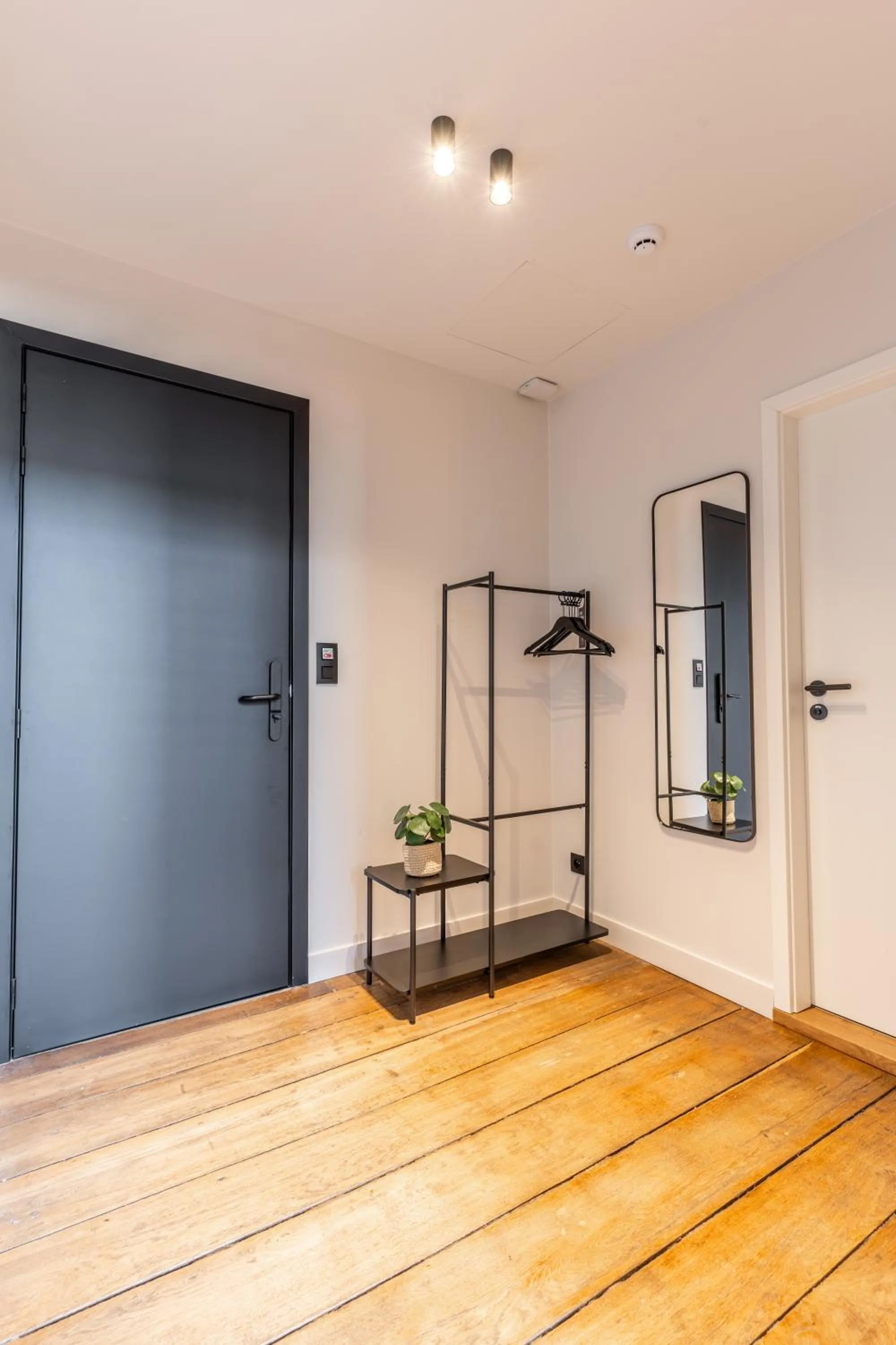 wardrobe in Hôtel Le Manoir
