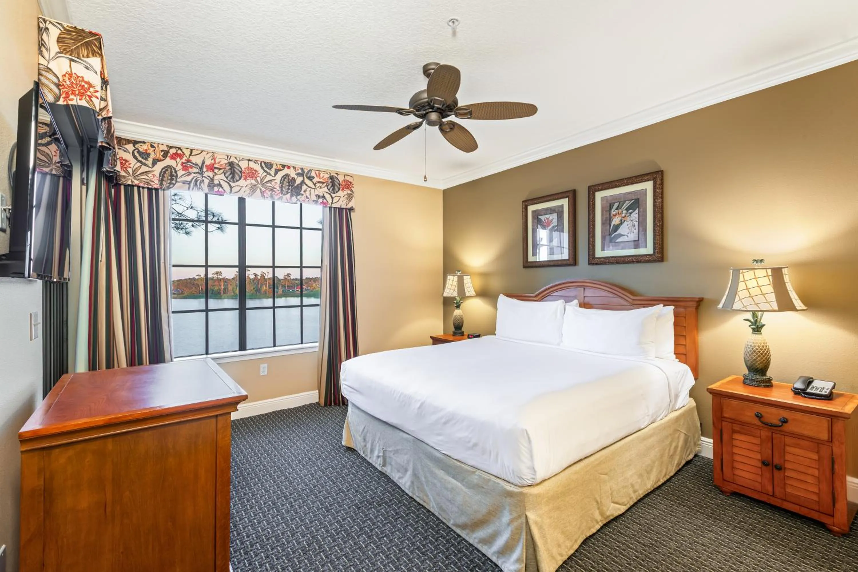 Bedroom, Bed in The Berkley, Orlando