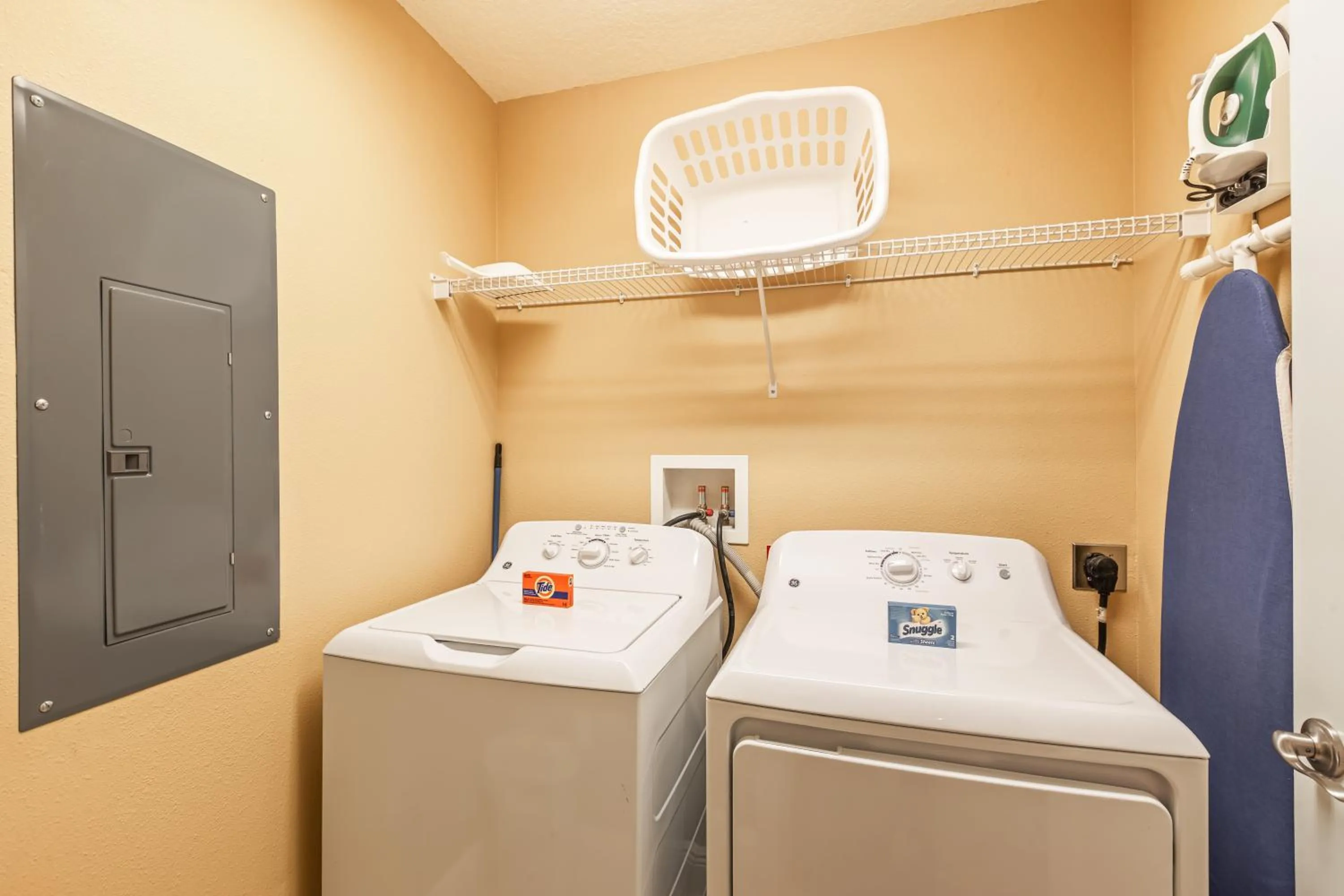 washing machine in The Berkley, Orlando