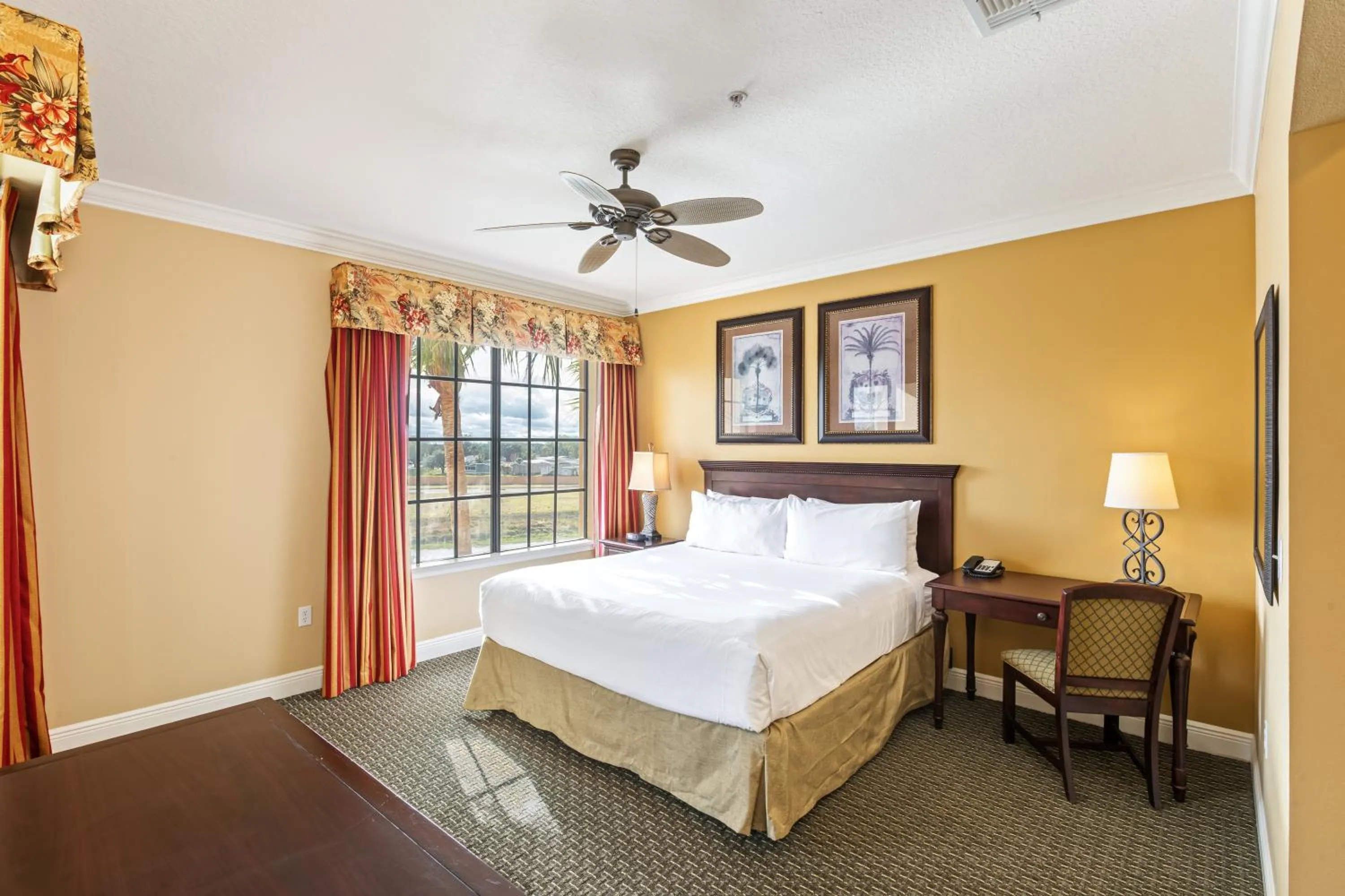 Bedroom, Bed in The Berkley, Orlando