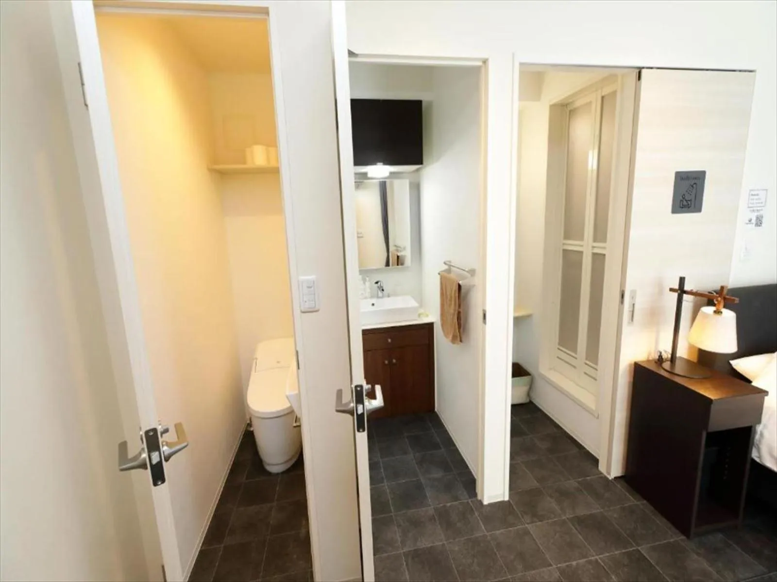 Photo of the whole room in CHA-AN HOTEL UENO