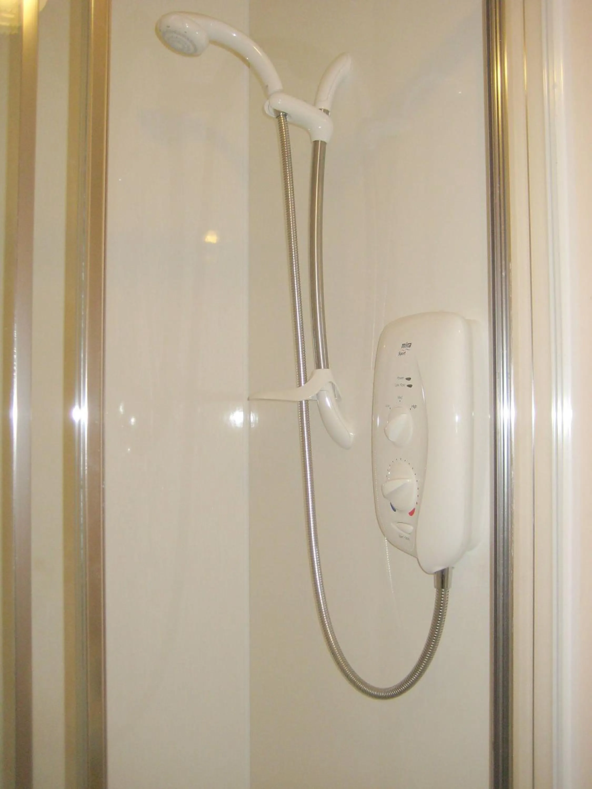 Shower in Smithfield Guesthouse