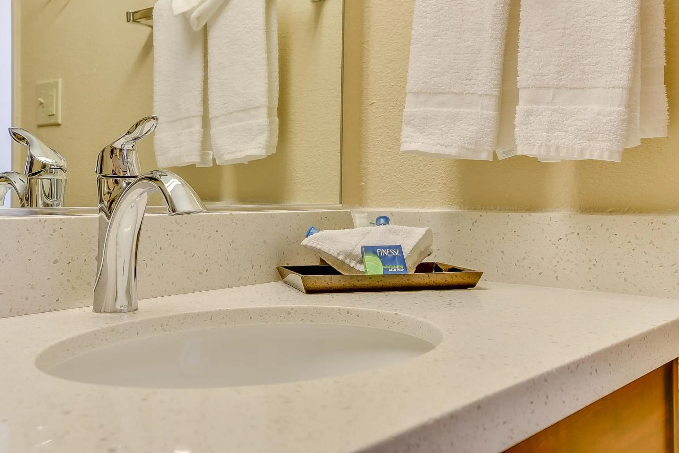 Bathroom in Vagabond Inn Bishop