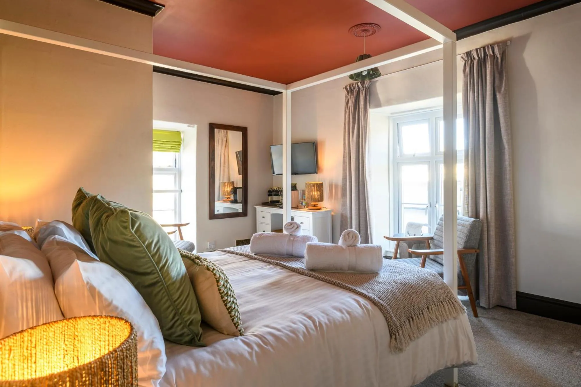 Double Room with Four Poster Bed in The Crown Hotel