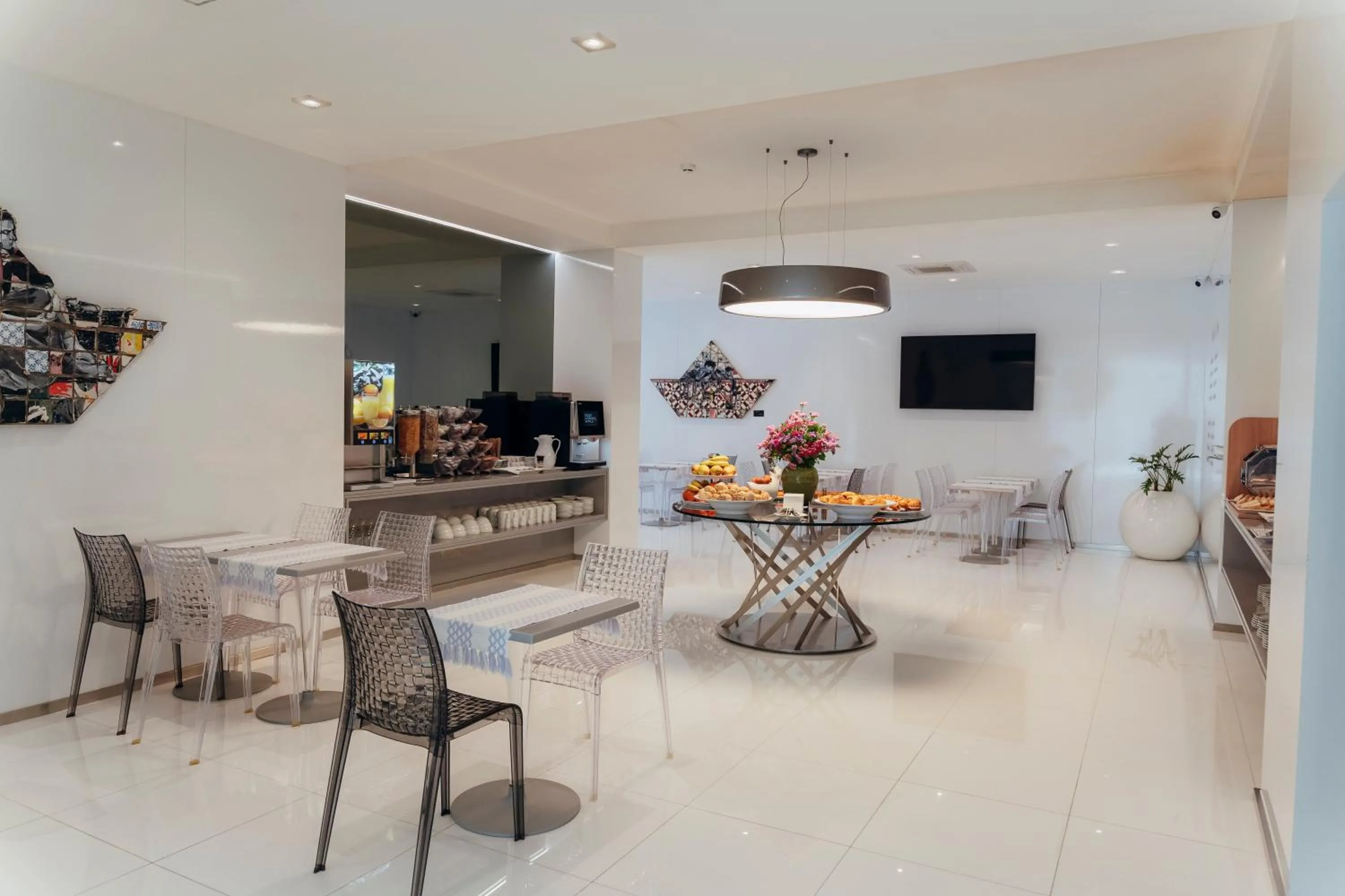 Breakfast in Hotel Costa Verde