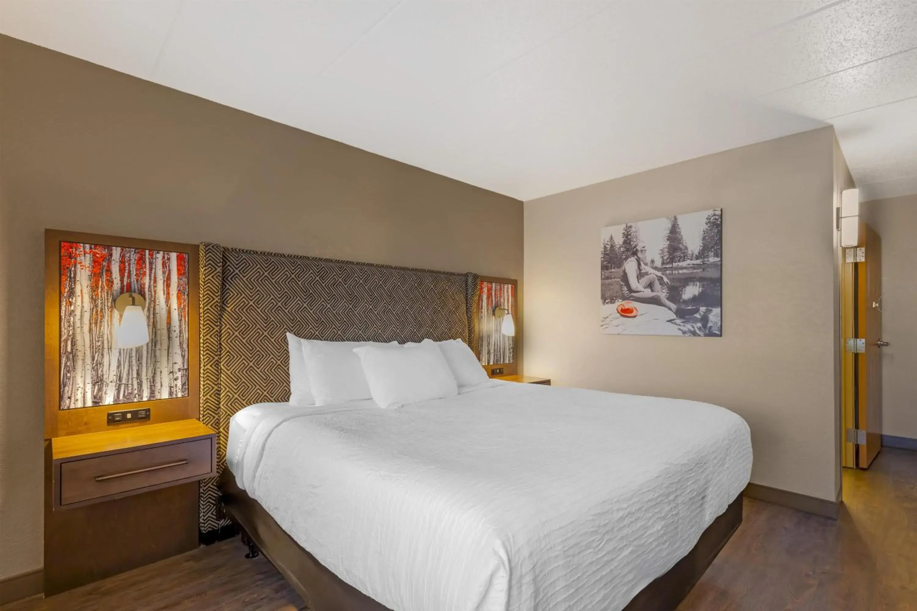 Bedroom, Bed in Best Western Plus McCall Lodge and Suites Bedroom, Bed in Best Western Plus McCall Lodge and Suites