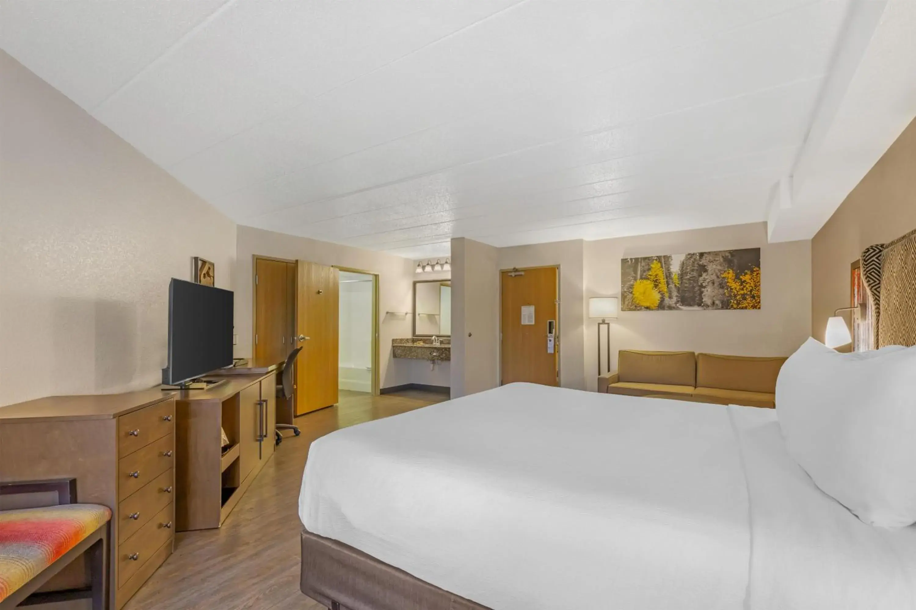 Bedroom, Bed in Best Western Plus McCall Lodge and Suites Bedroom, Bed in Best Western Plus McCall Lodge and Suites