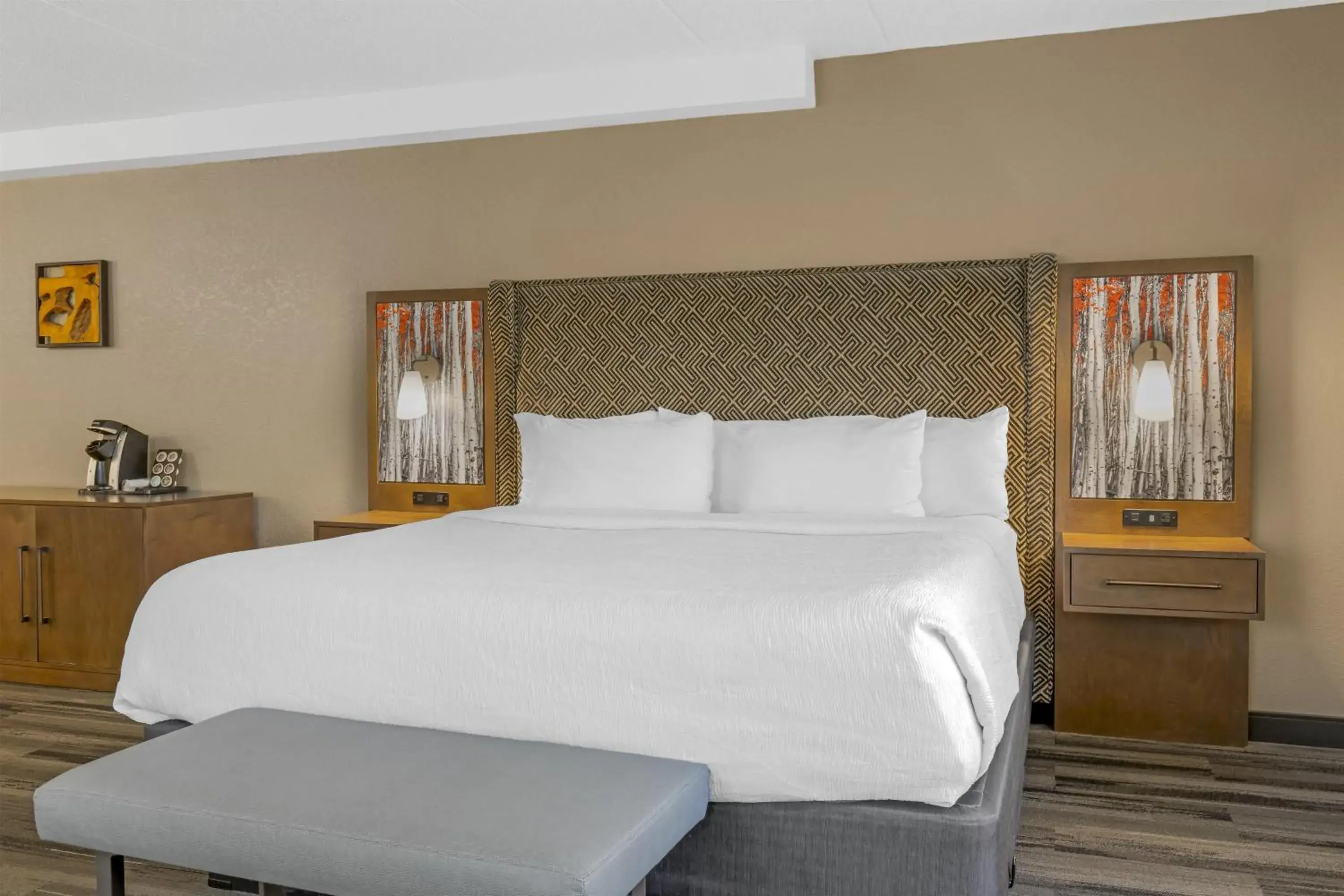 Bedroom, Bed in Best Western Plus McCall Lodge and Suites Bedroom, Bed in Best Western Plus McCall Lodge and Suites