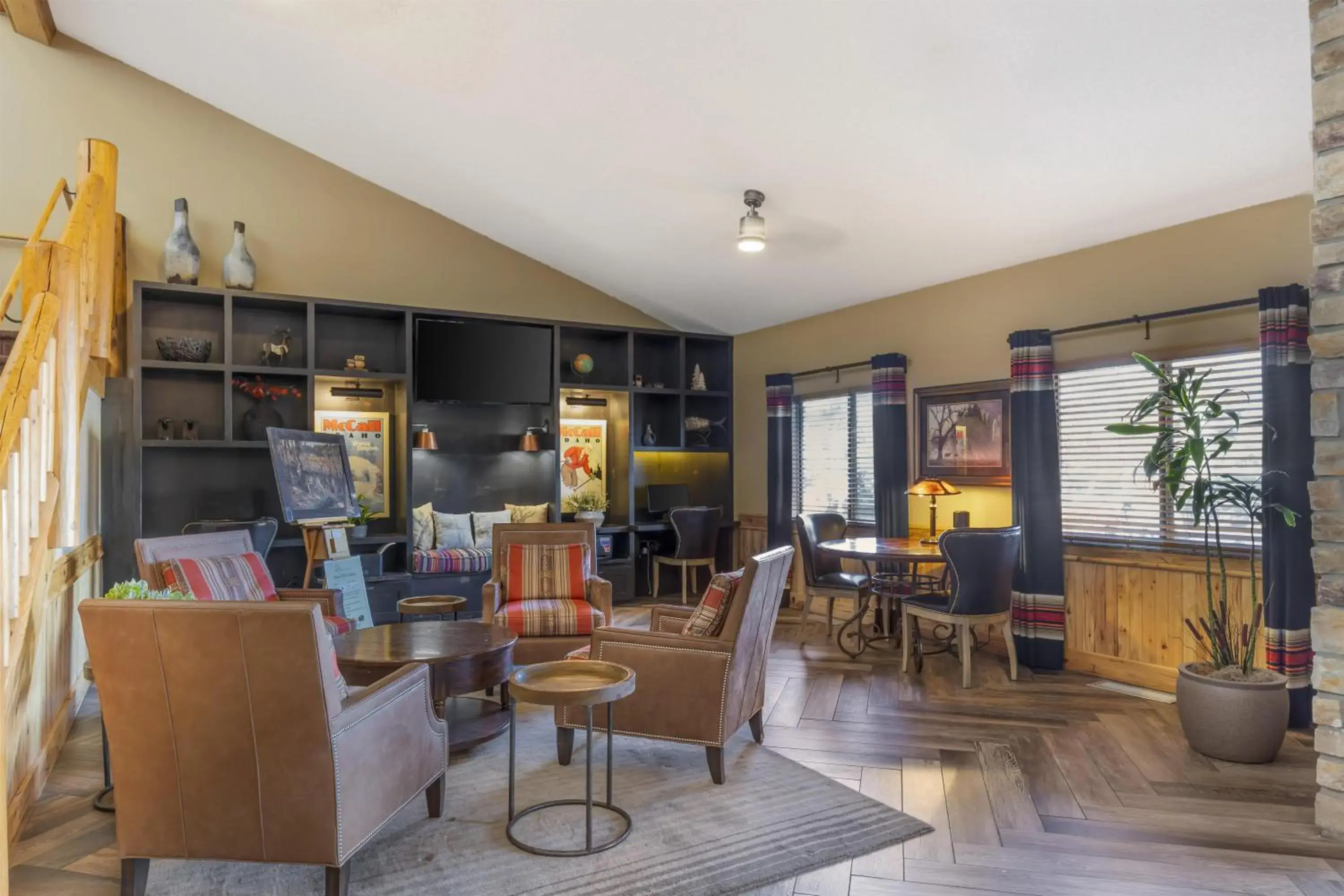 Lobby or reception in Best Western Plus McCall Lodge and Suites Lobby or reception in Best Western Plus McCall Lodge and Suites