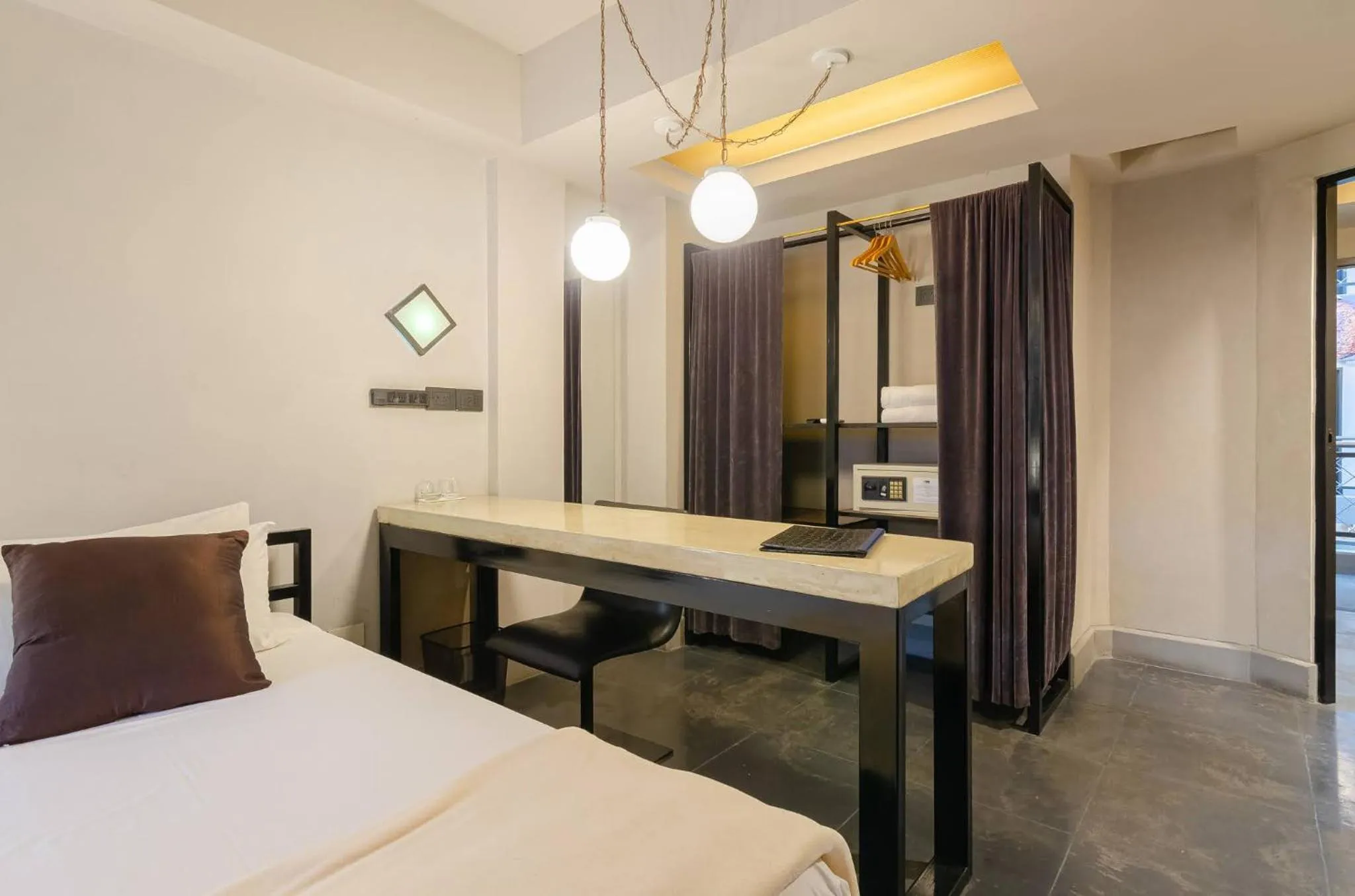 Photo of the whole room, Bed in Prodeo Hotel + Lounge