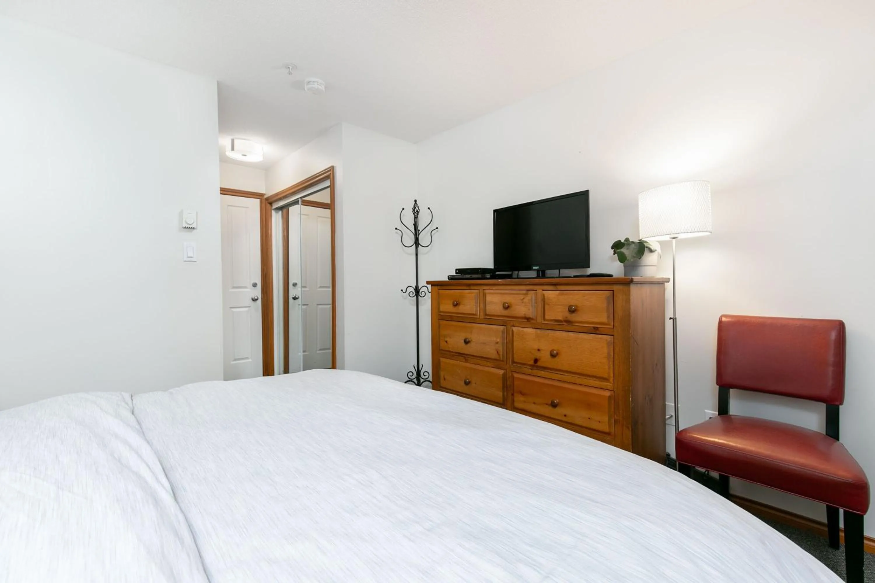 Bedroom, Bed in Glaciers Reach by Allseason Vacation Rentals