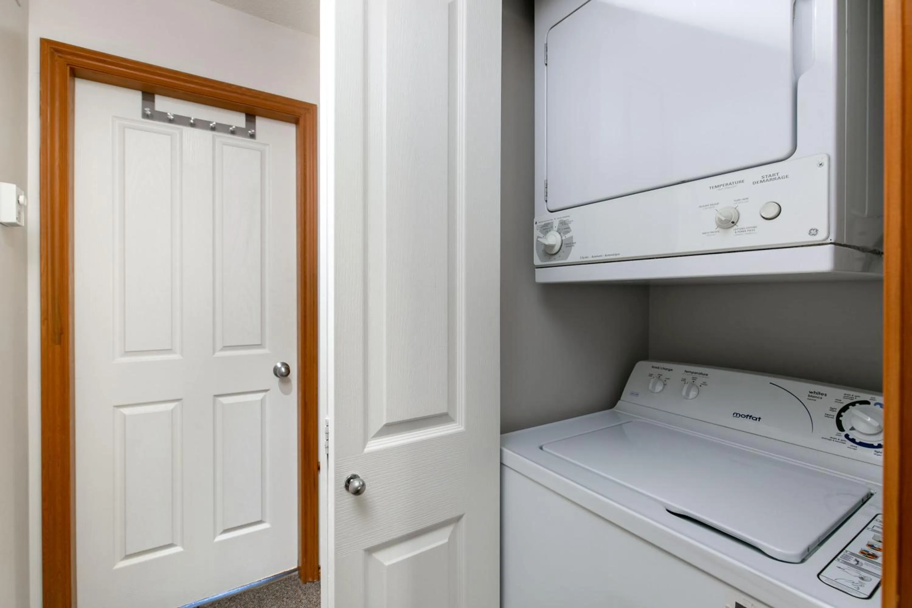 washing machine in Glaciers Reach by Allseason Vacation Rentals