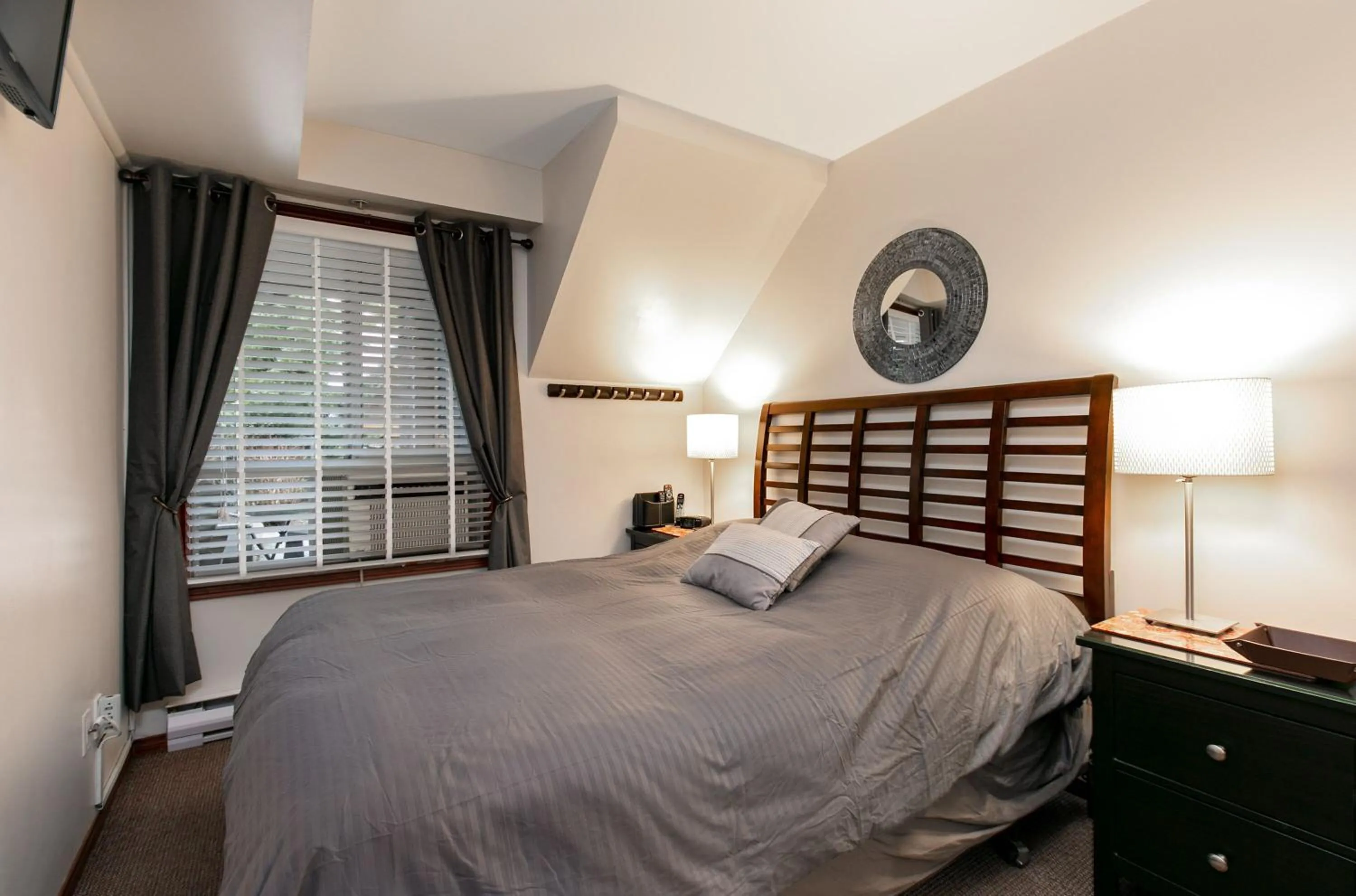 Bedroom, Bed in Glaciers Reach by Allseason Vacation Rentals