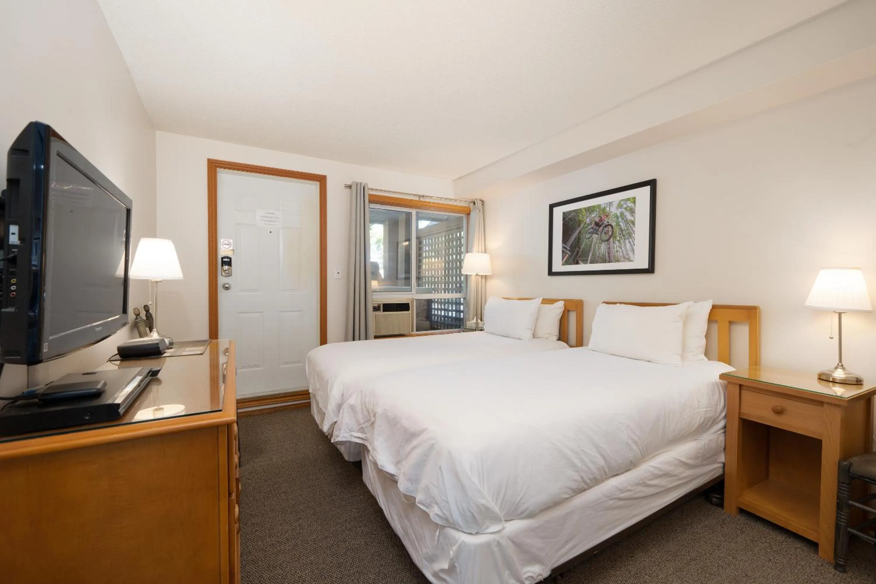 Bedroom, Bed in Glaciers Reach by Allseason Vacation Rentals