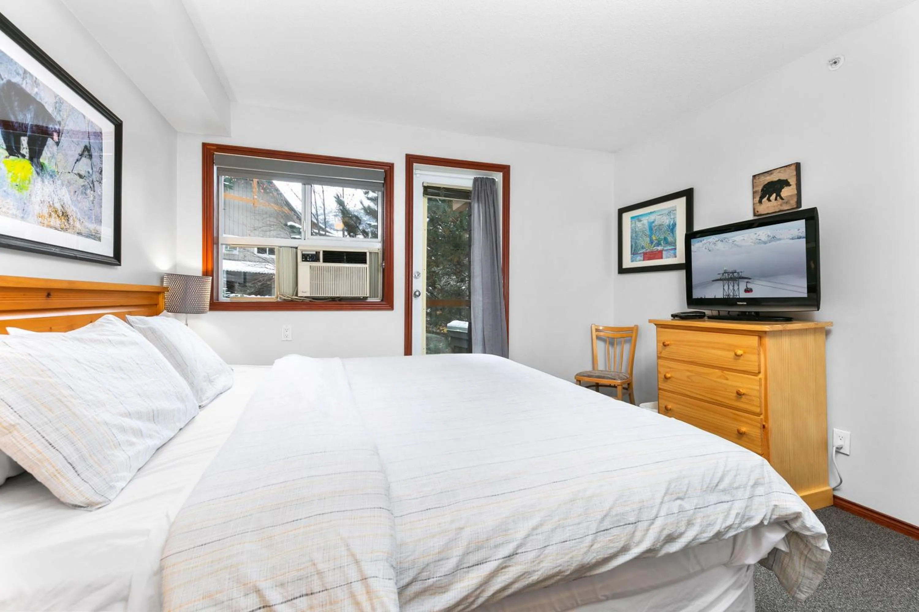 Bedroom, Bed in Glaciers Reach by Allseason Vacation Rentals