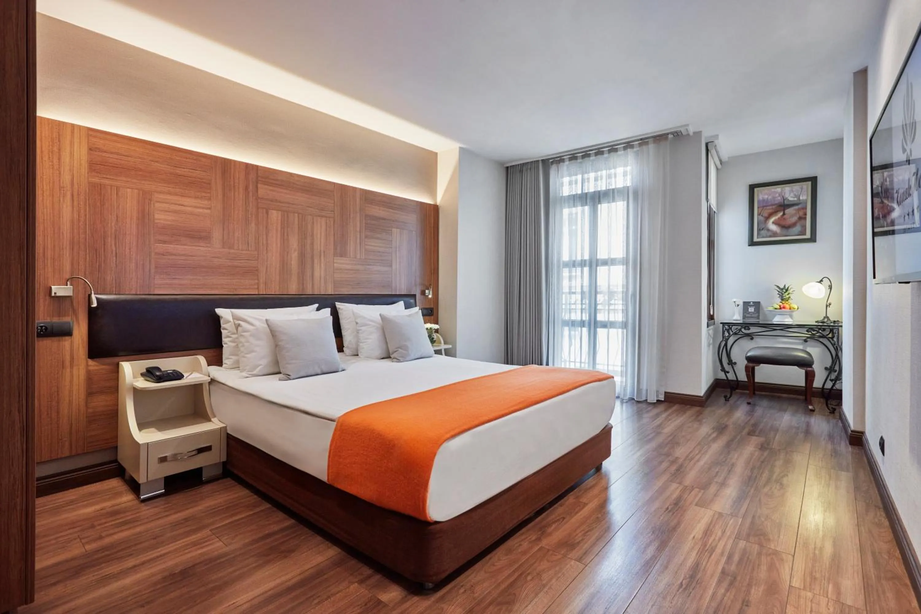 Bed in Konak Hotel Taksim