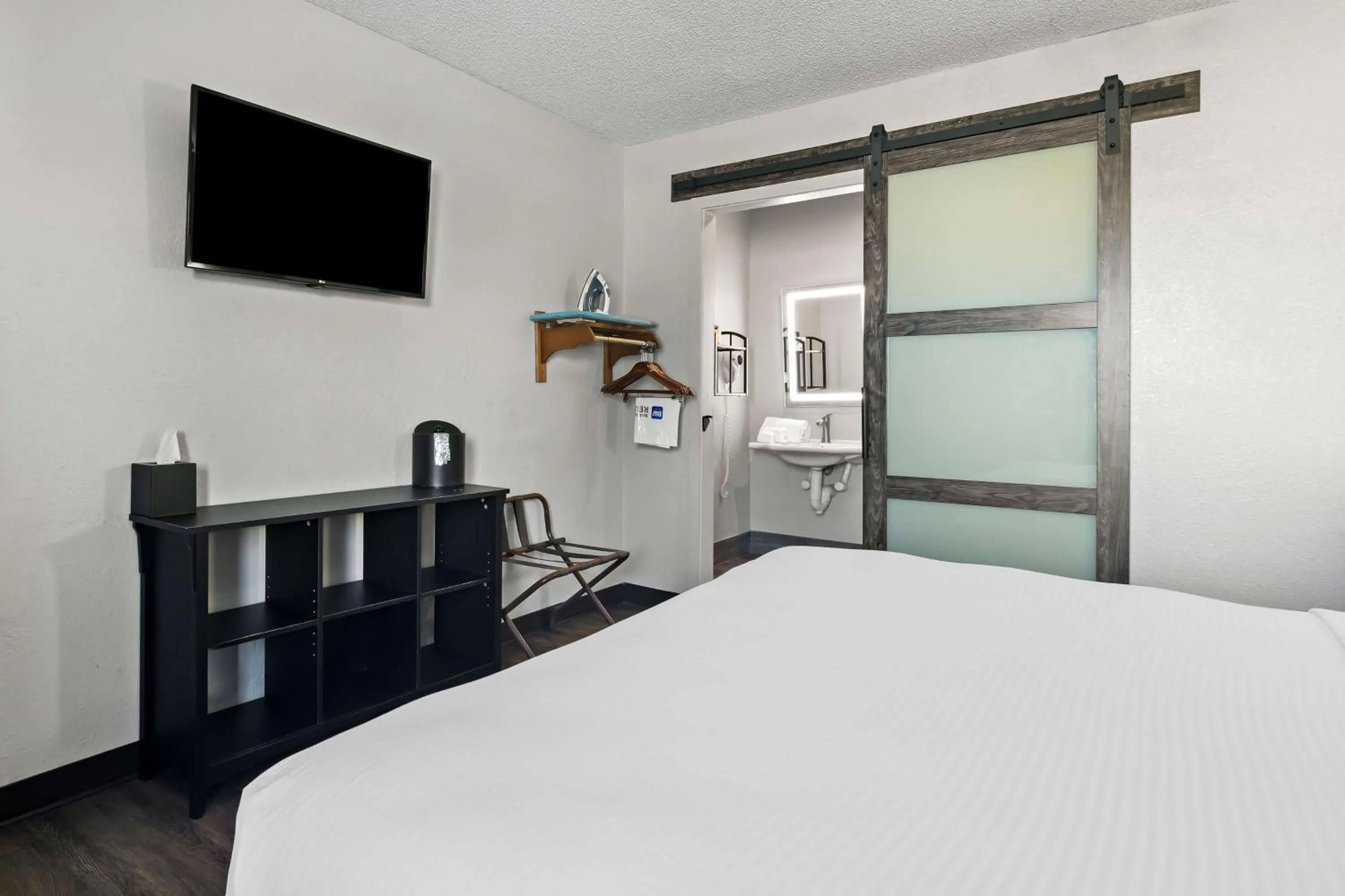 Bedroom, Bed in Best Western The Oasis at Joplin