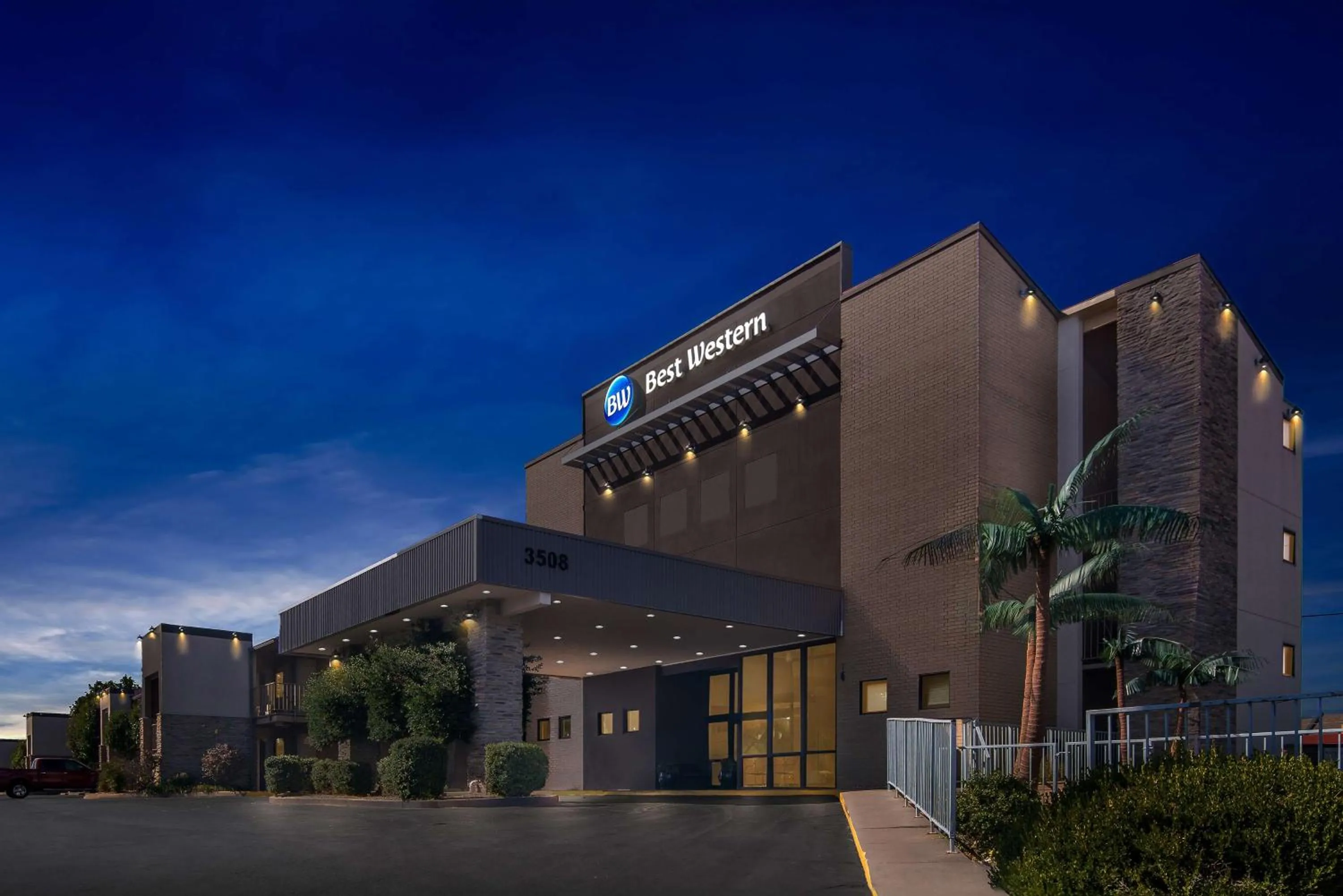 Property building in Best Western The Oasis at Joplin