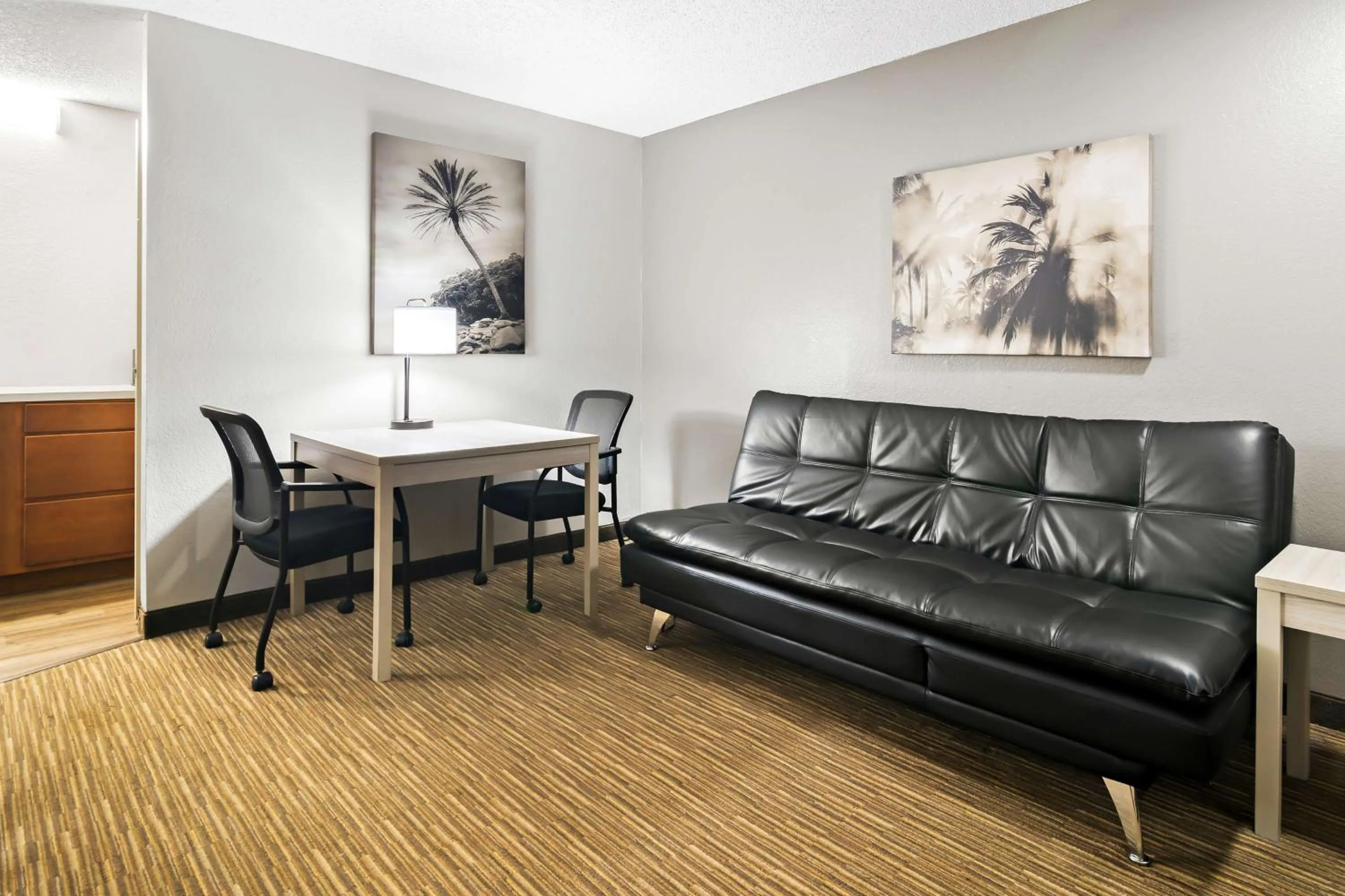 Bedroom in Best Western The Oasis at Joplin