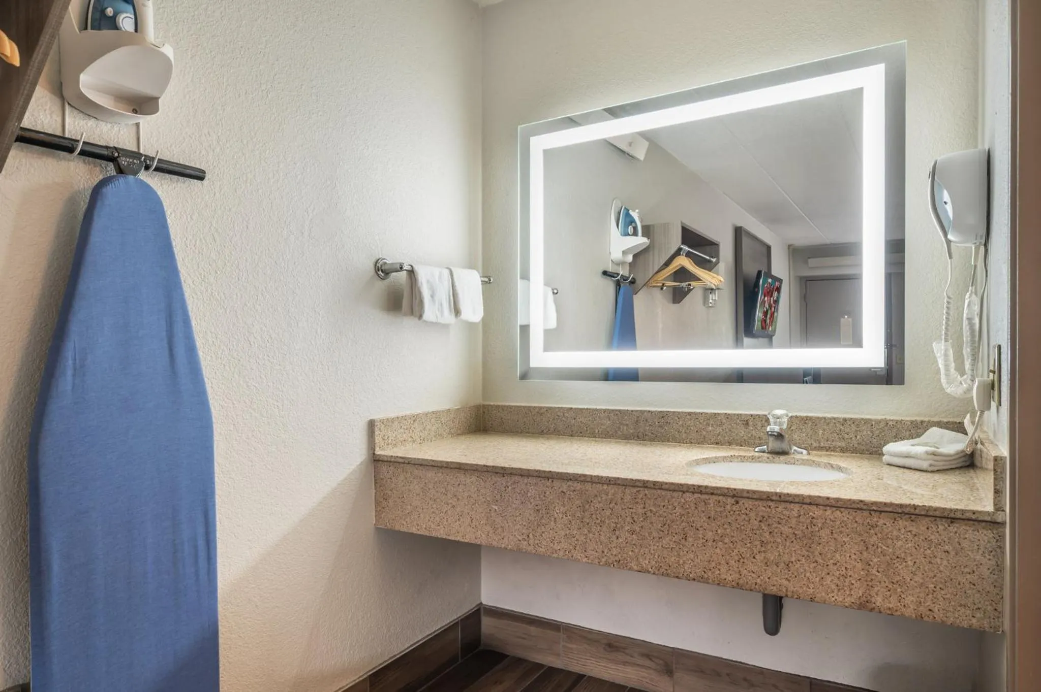 Bathroom in Red Roof Inn Virginia Beach
