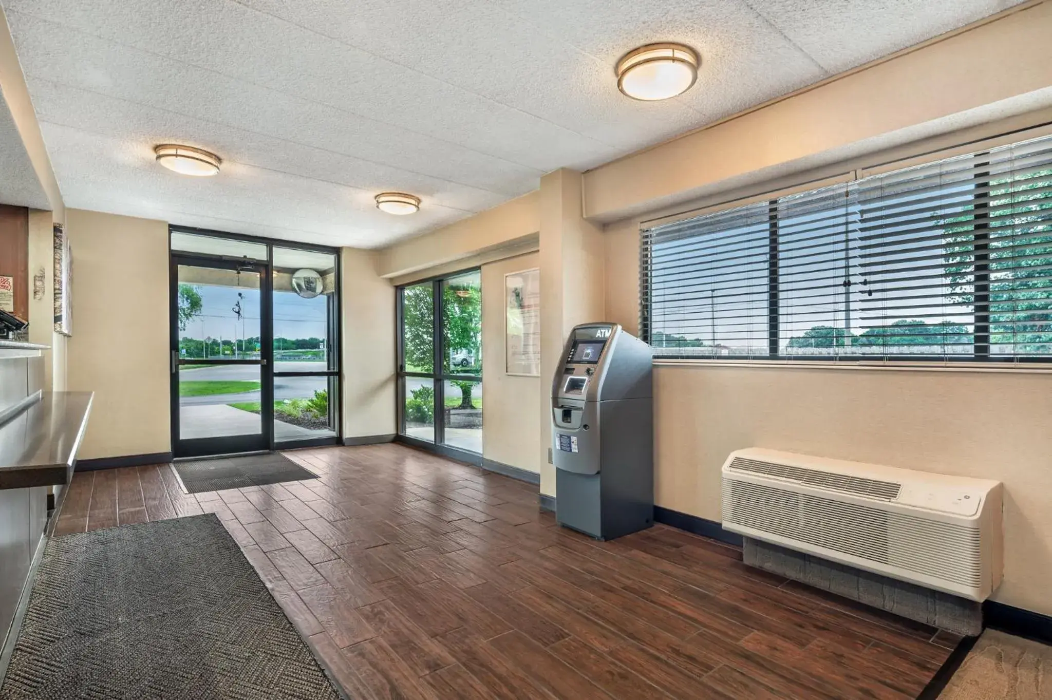 Lobby or reception in Red Roof Inn Virginia Beach Lobby or reception in Red Roof Inn Virginia Beach