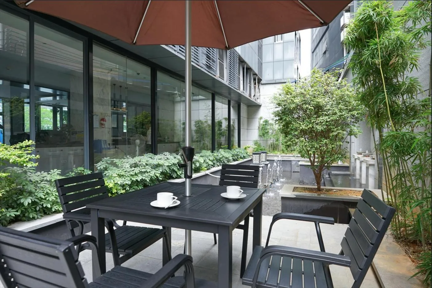 Garden in Paco Hotel Guangzhou Baiyun Airport Liantang Metro