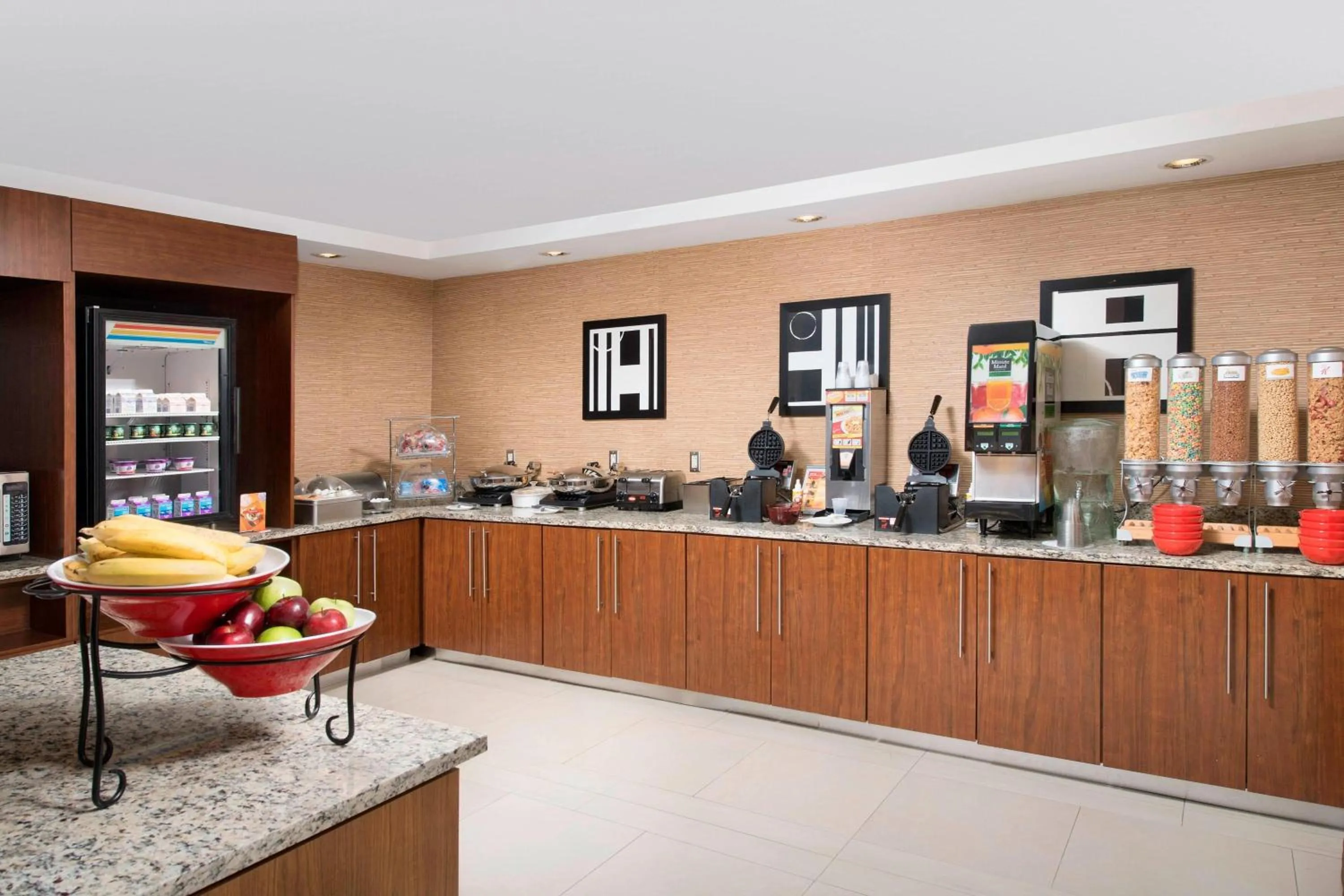 Breakfast in TownePlace Suites by Marriott Eagle Pass