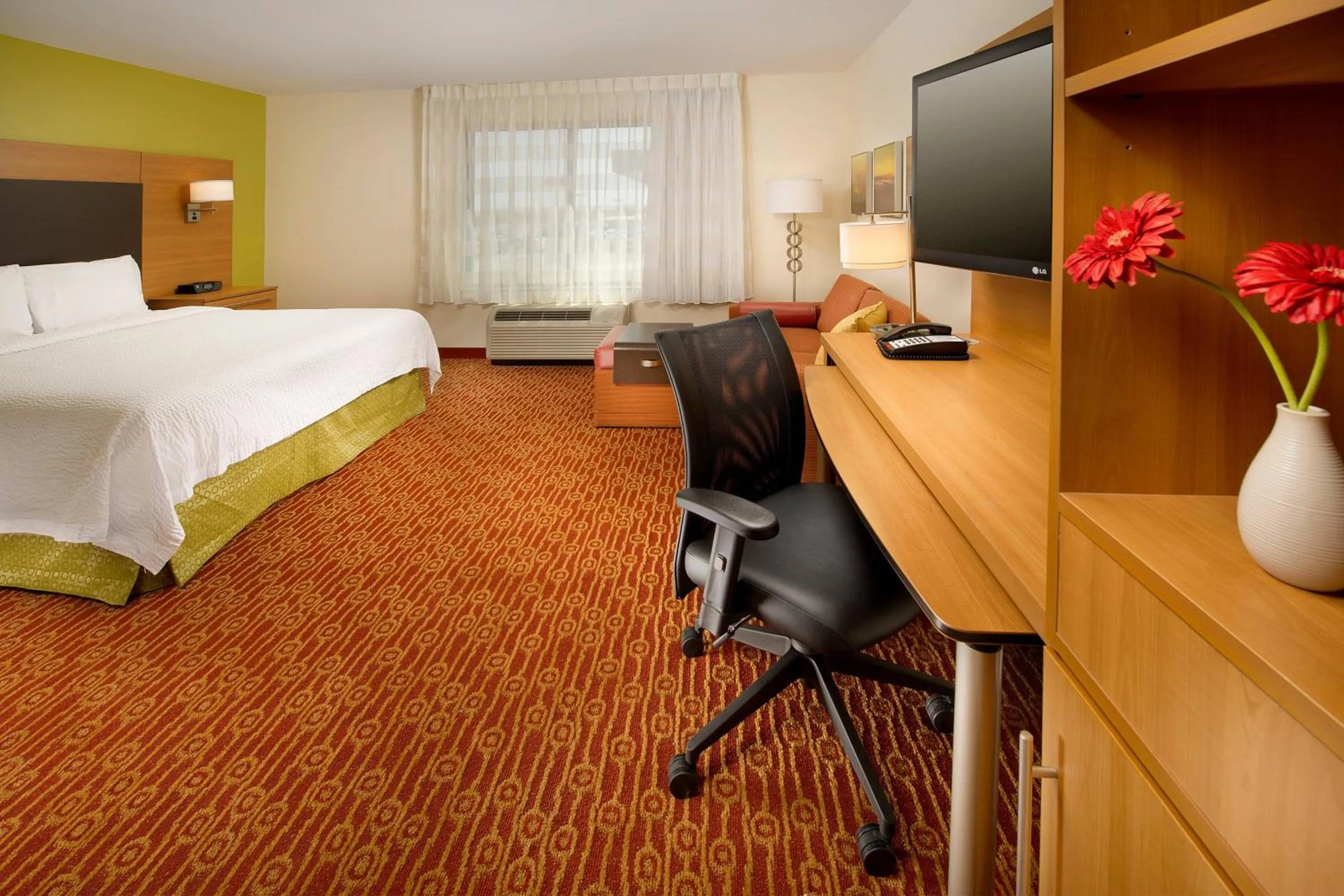 Photo of the whole room, Bed in TownePlace Suites by Marriott Eagle Pass