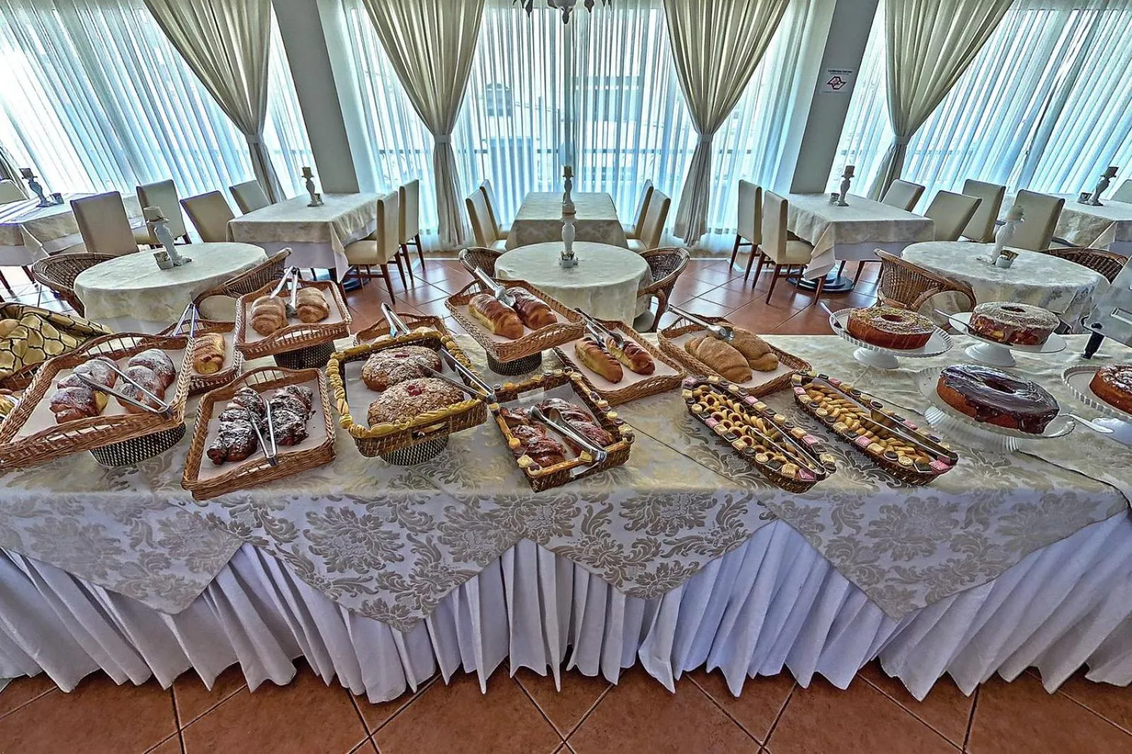 Breakfast in Hotel Firenze