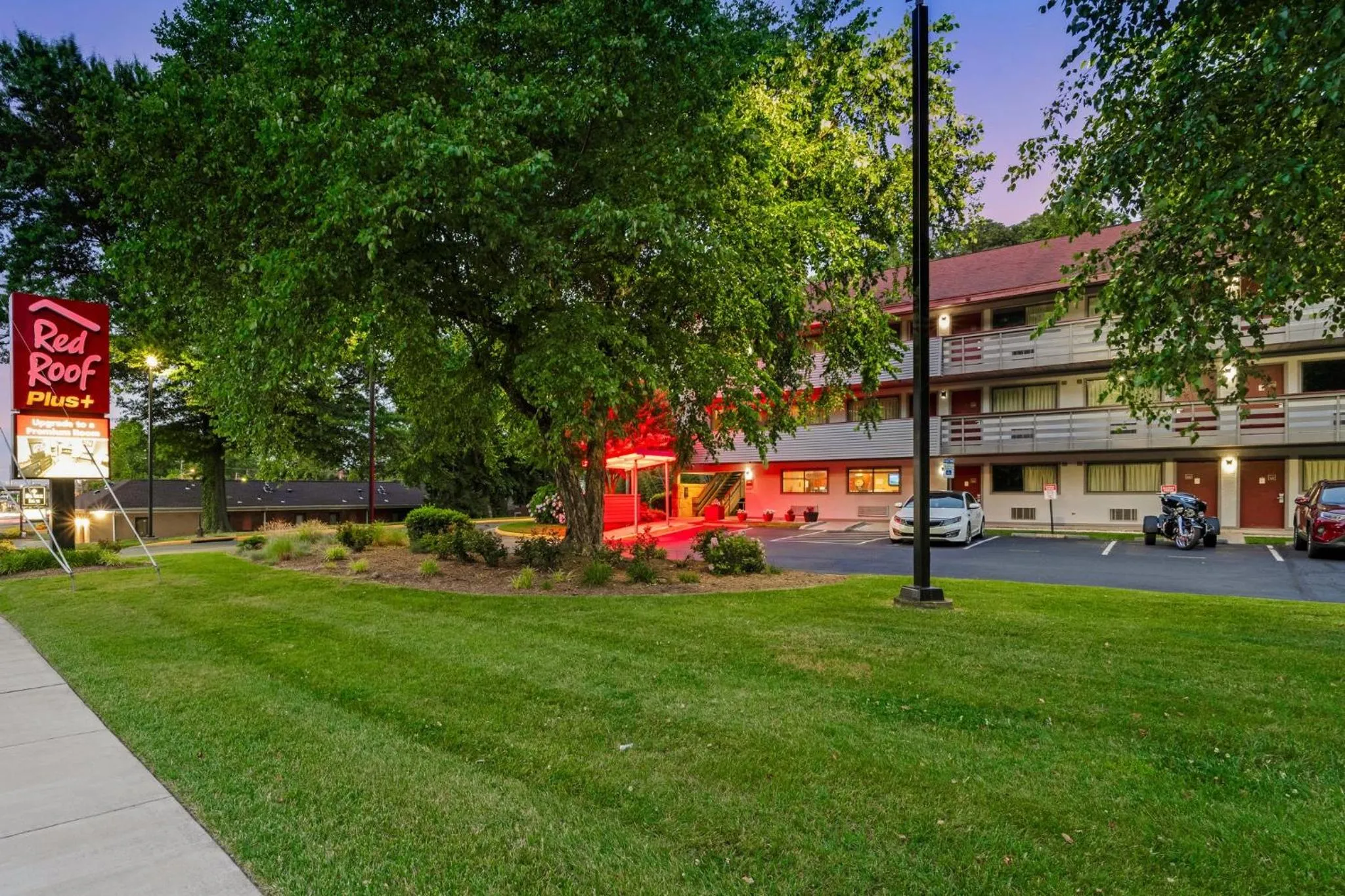 Property building in Red Roof Inn PLUS+ Washington DC - Alexandria