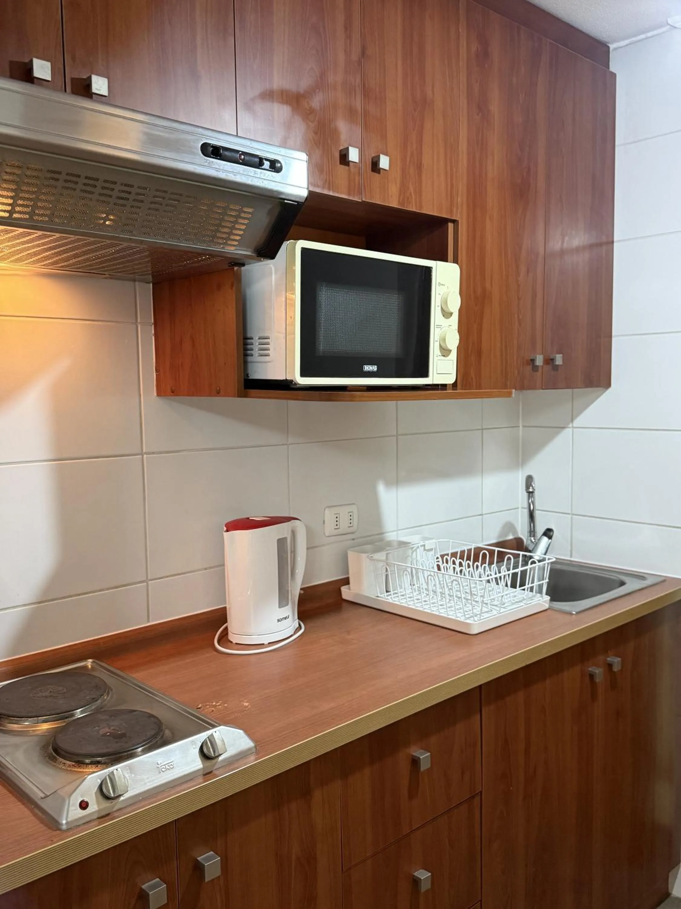 microwave in VR Suite Santiago