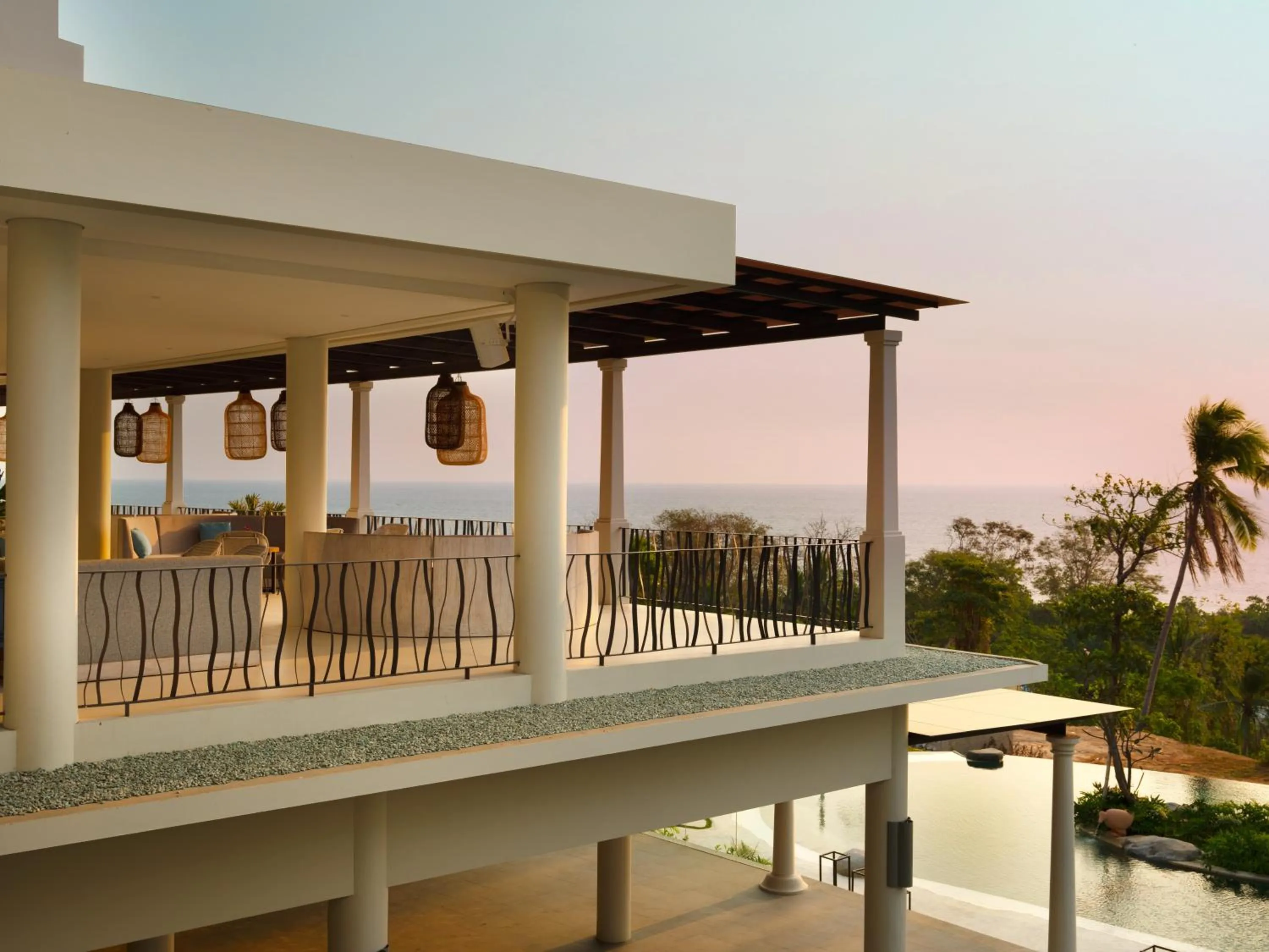 Restaurant/places to eat in Novus Jiva Anyer