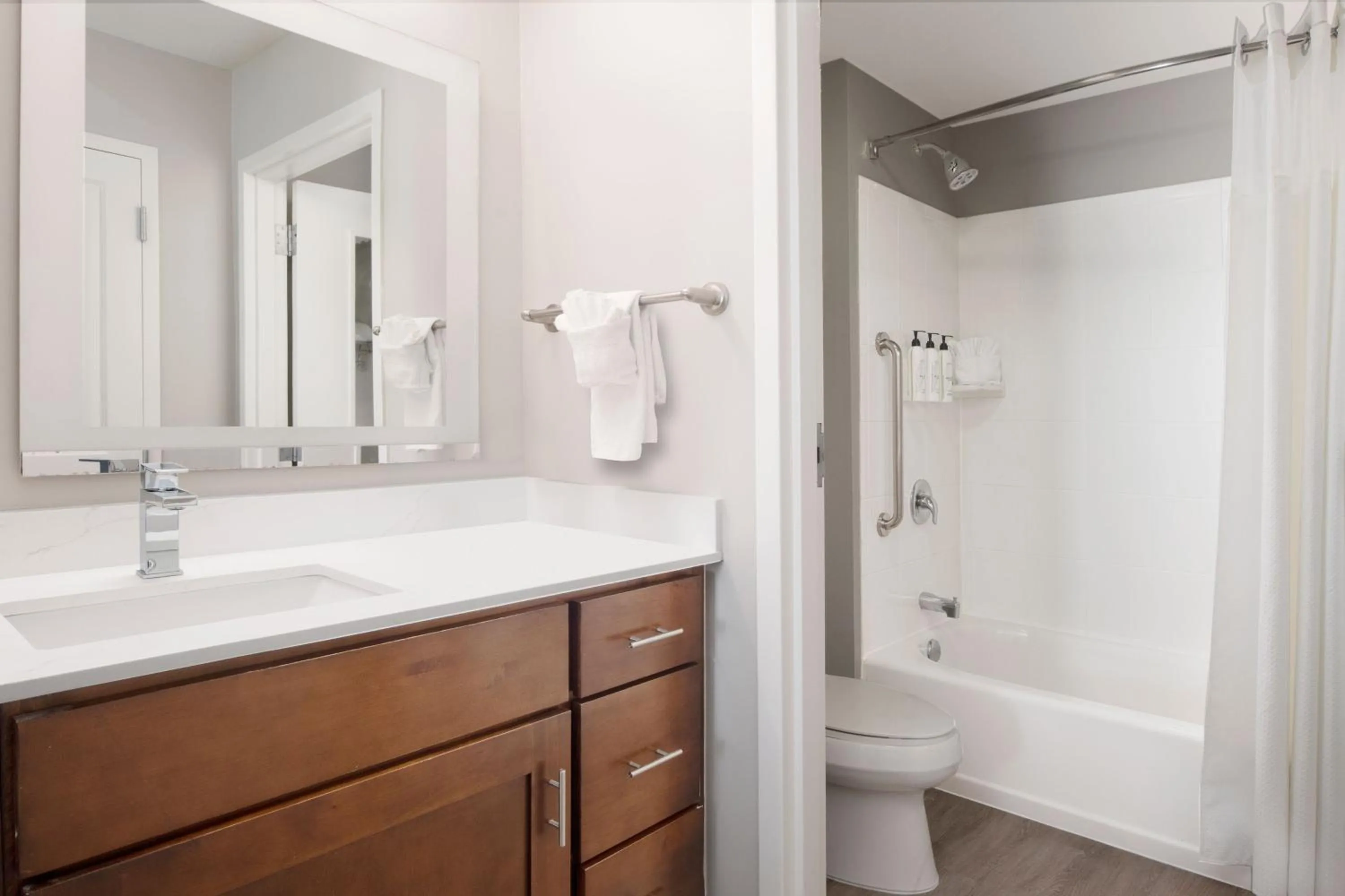 Bathroom in TownePlace Suites by Marriott Galveston Island