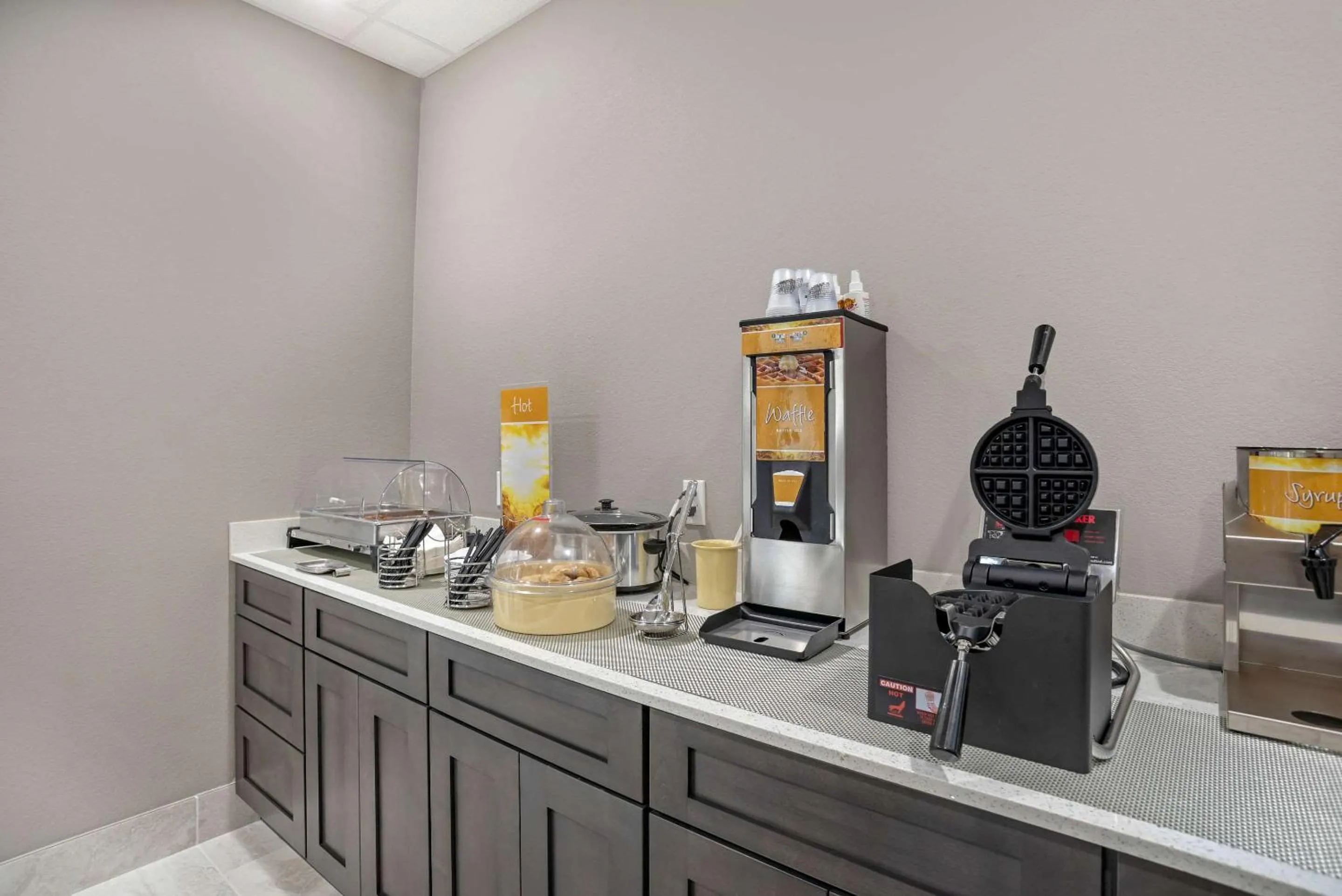 Restaurant/places to eat in Quality Inn Baton Rouge East I-12