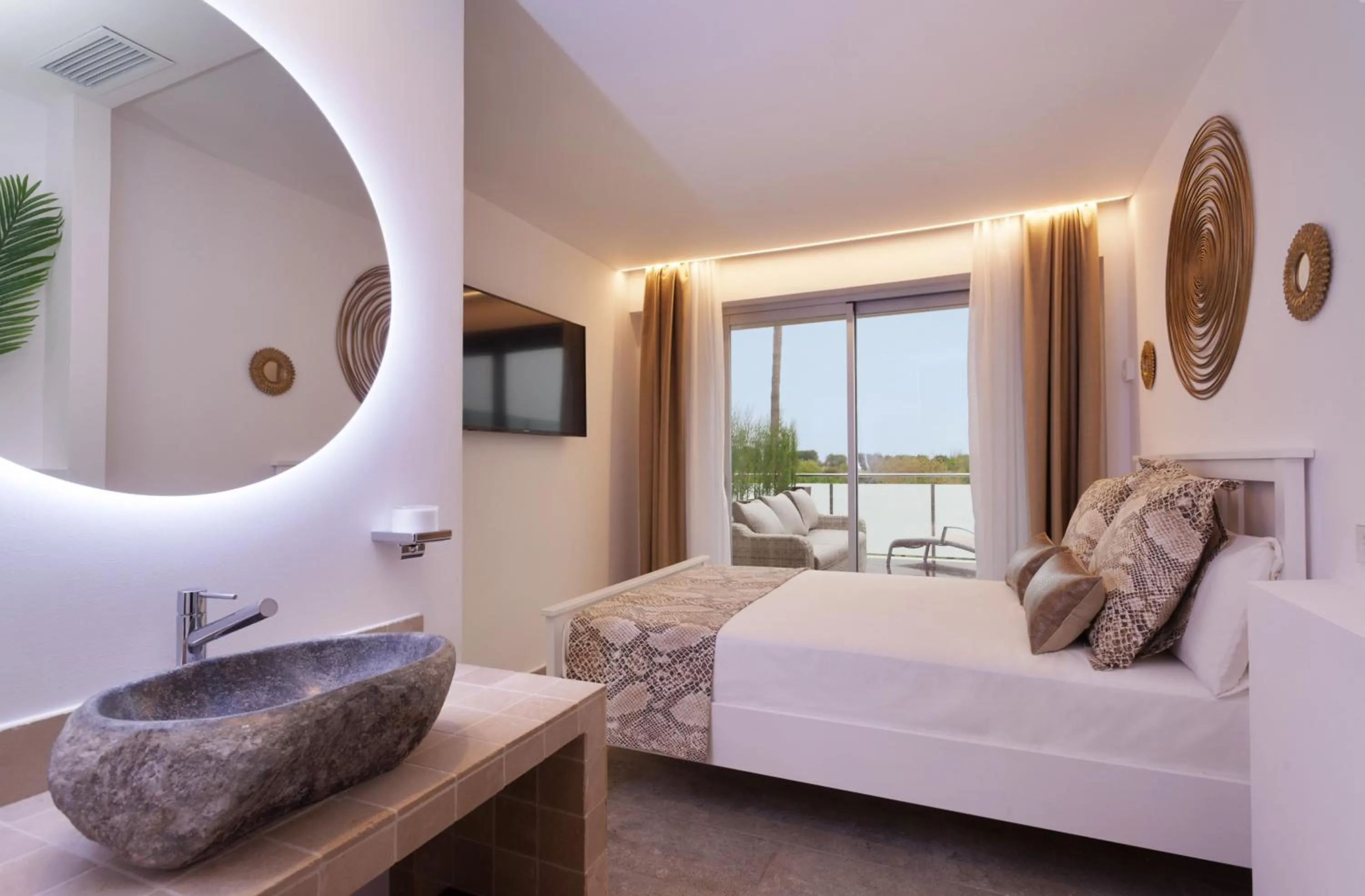 Photo of the whole room, Bed in Villa Rainbow Home Mallorca