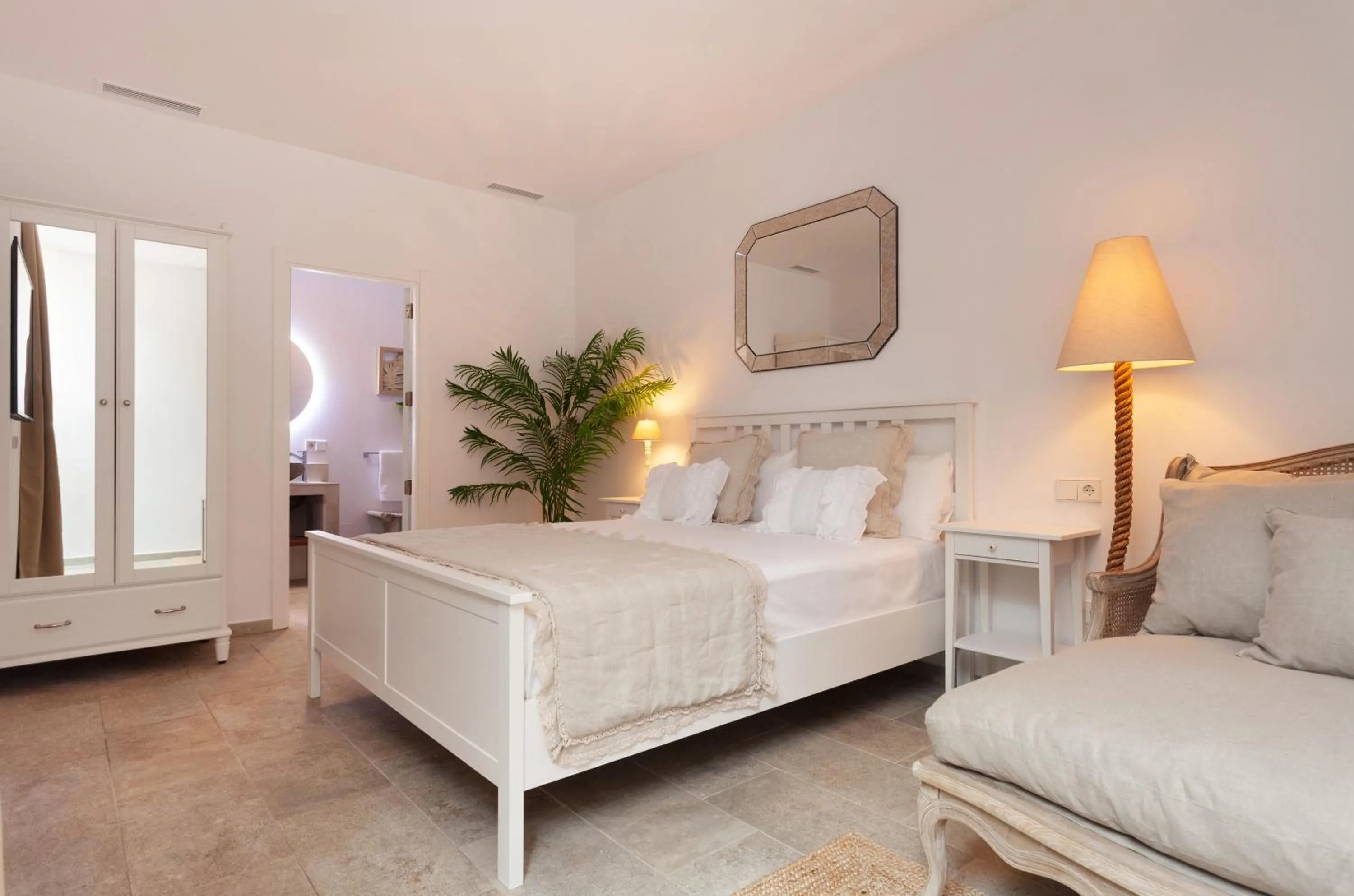 Bed in Villa Rainbow Home Mallorca