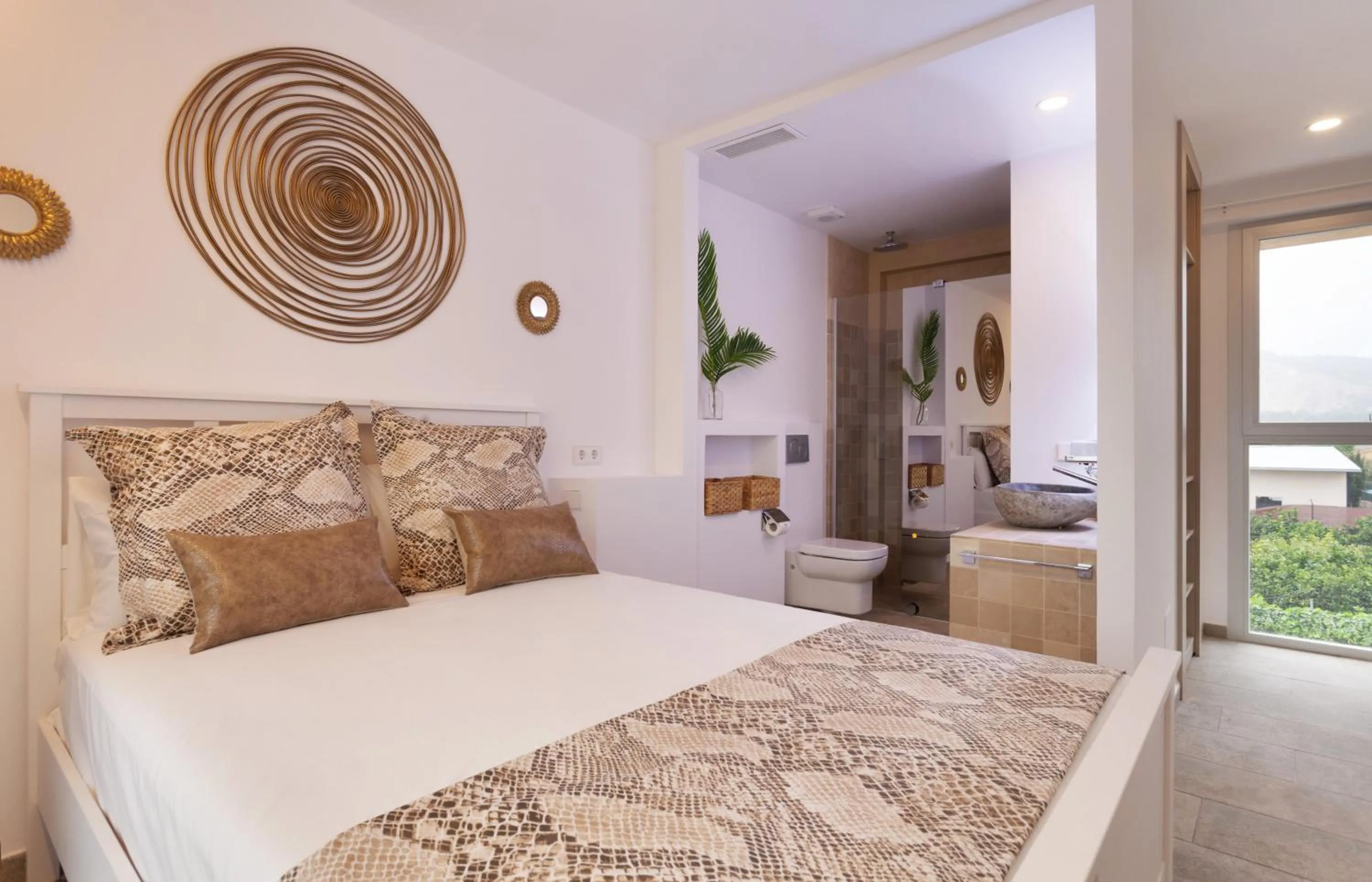 Bedroom, Bed in Villa Rainbow Home Mallorca