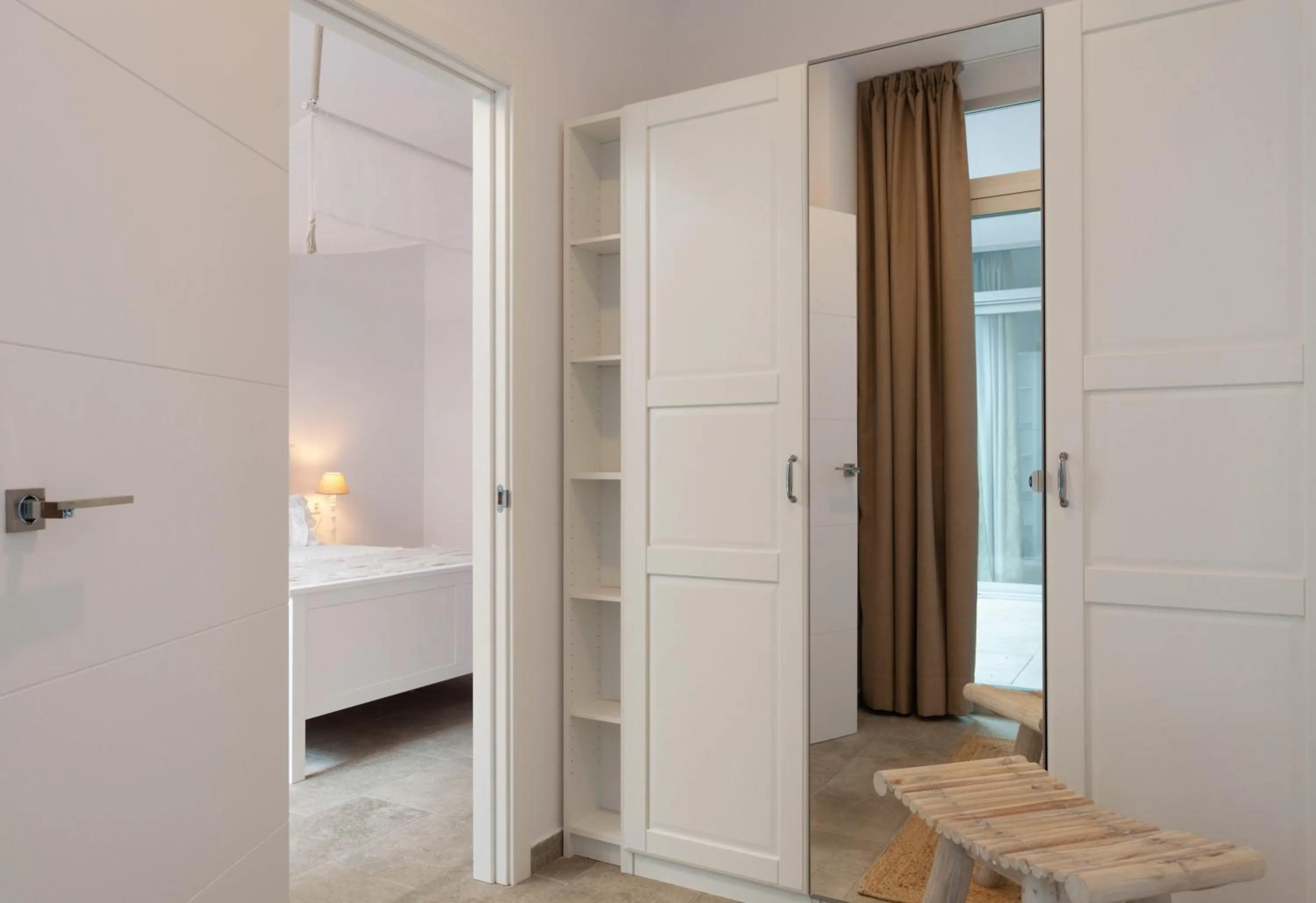 wardrobe in Villa Rainbow Home Mallorca