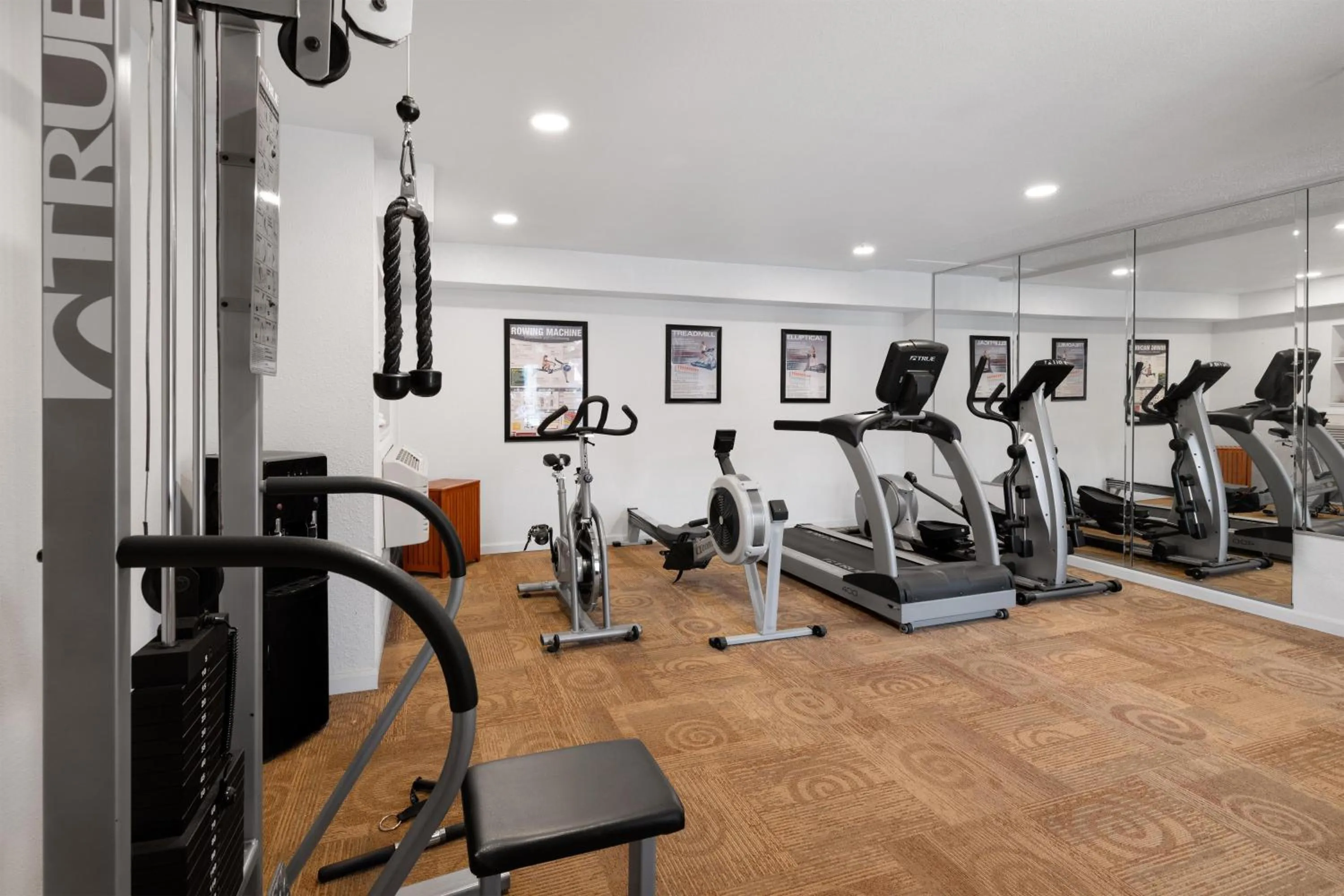 Fitness centre/facilities in Best Western Discovery Inn