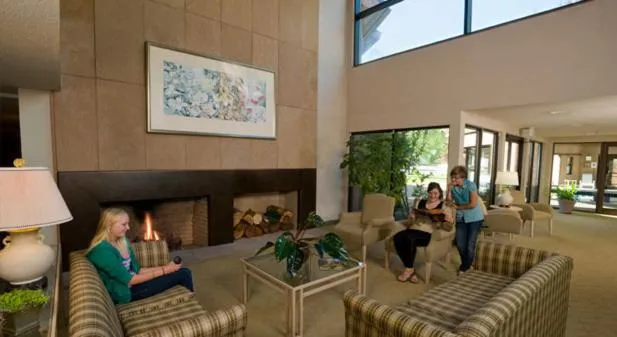 Communal lounge/ TV room in Wallace Inn