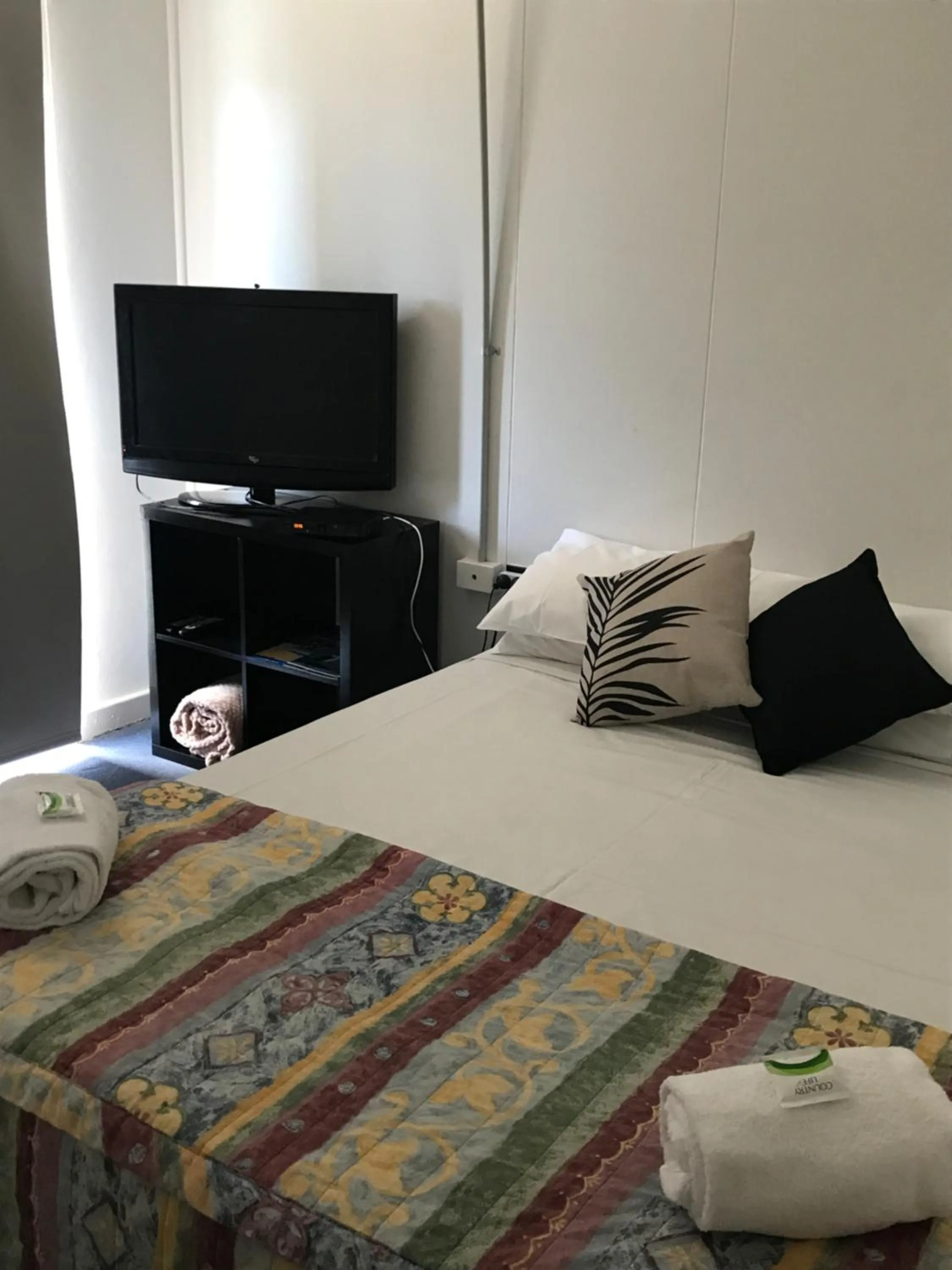 Bed in Tin Can Bay Budget Accommodation