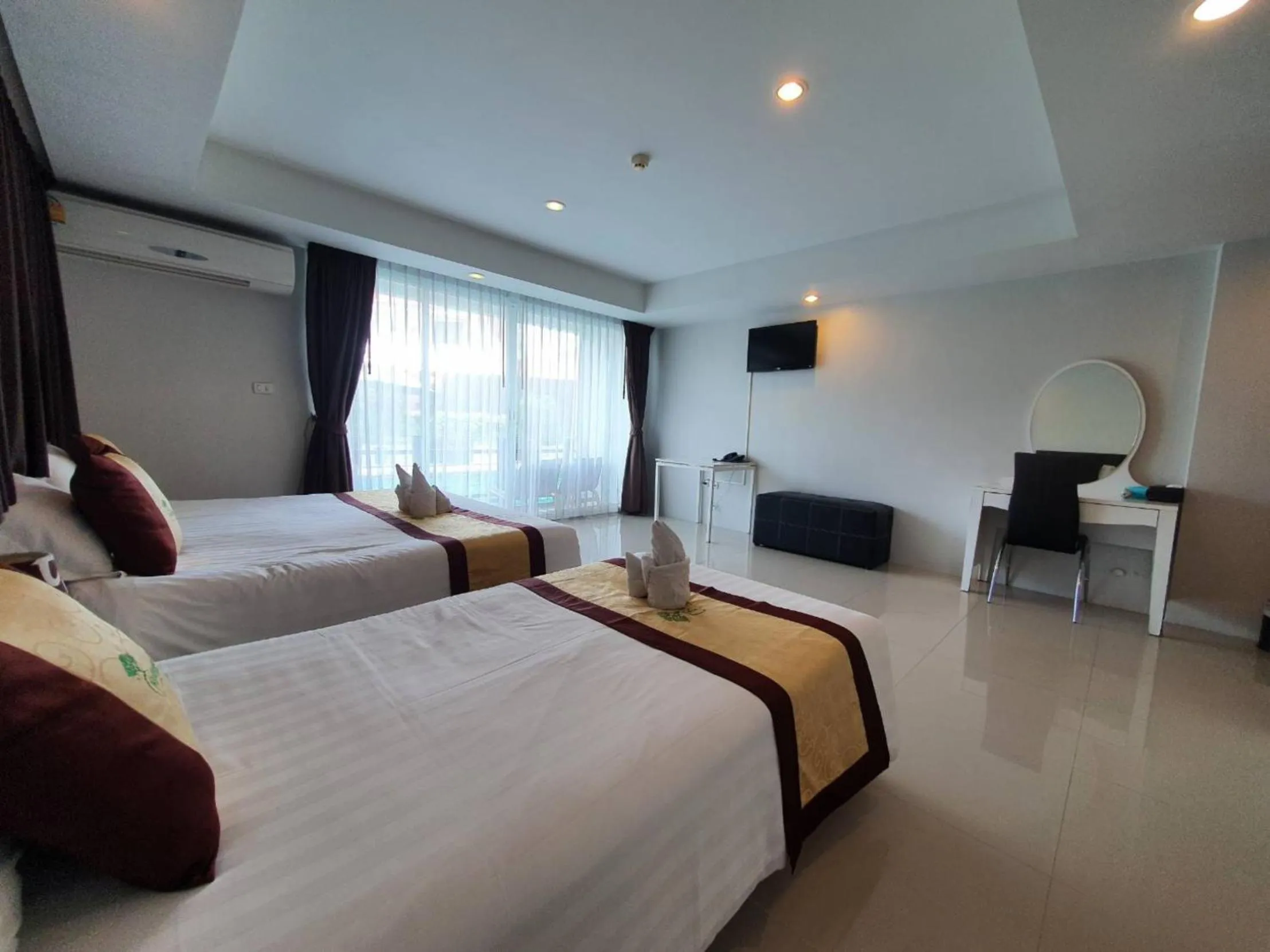 Bedroom, Bed in Retreat Resort Pattaya
