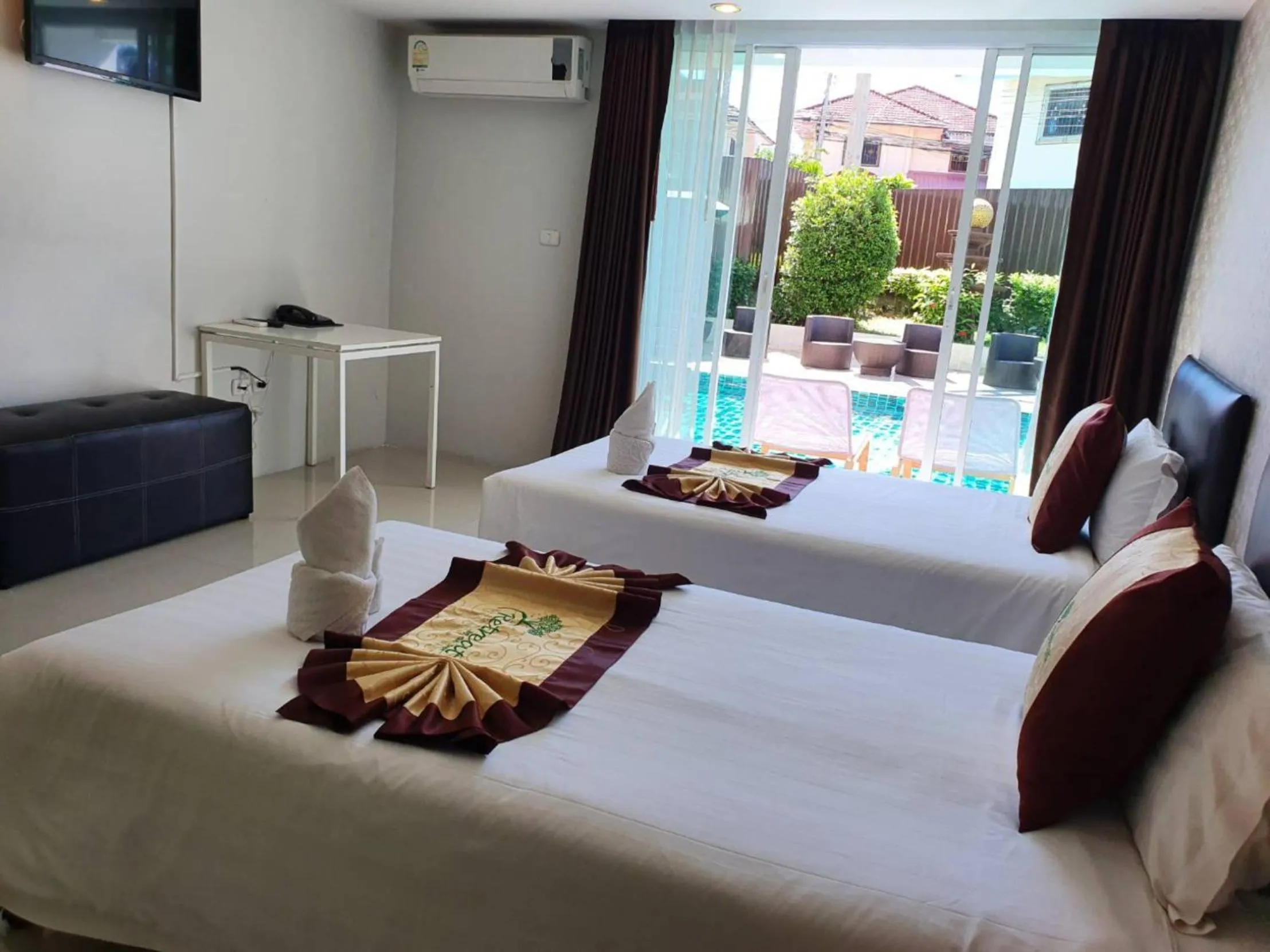 Bedroom, Bed in Retreat Resort Pattaya