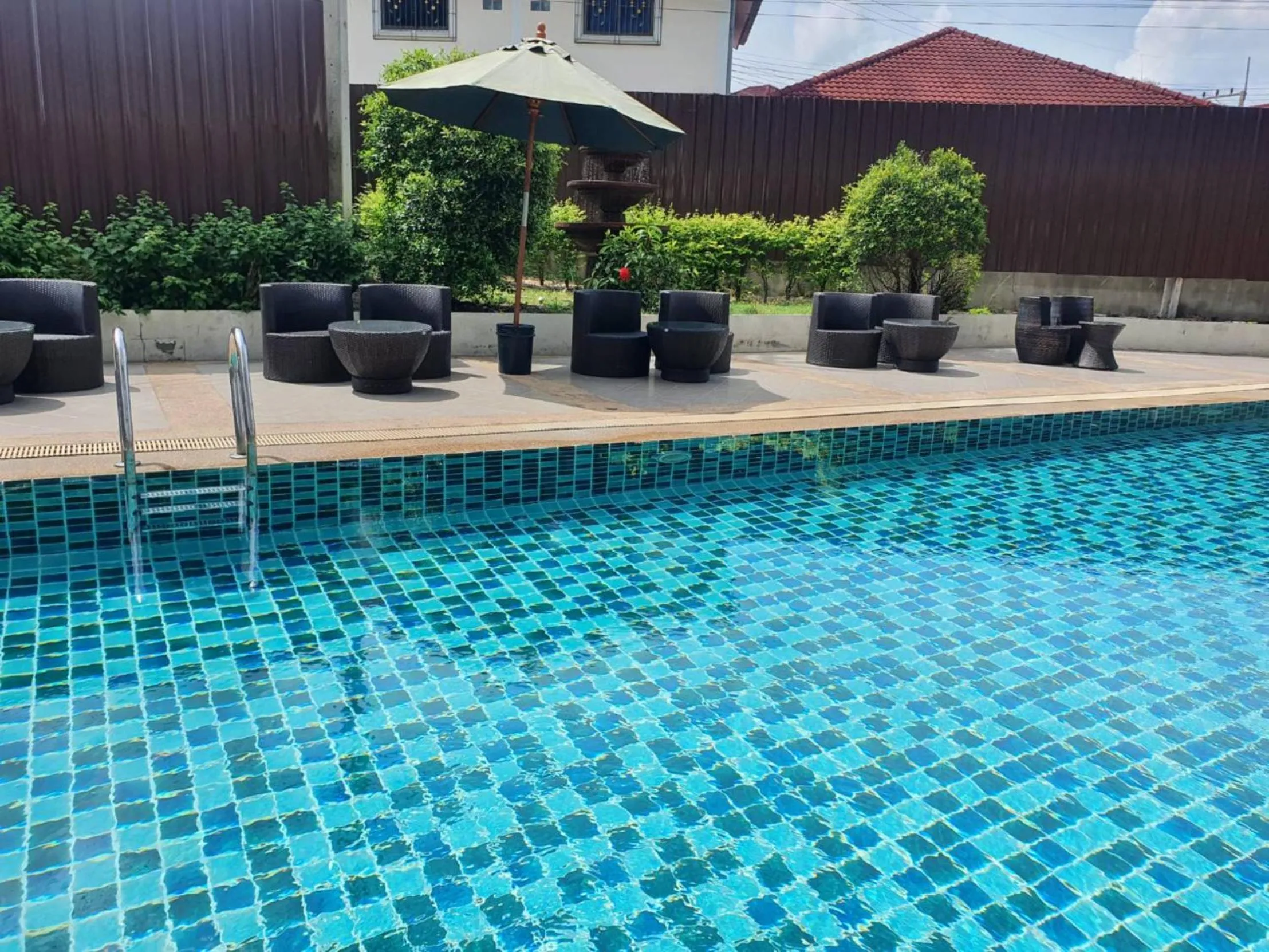 Swimming pool in Retreat Resort Pattaya