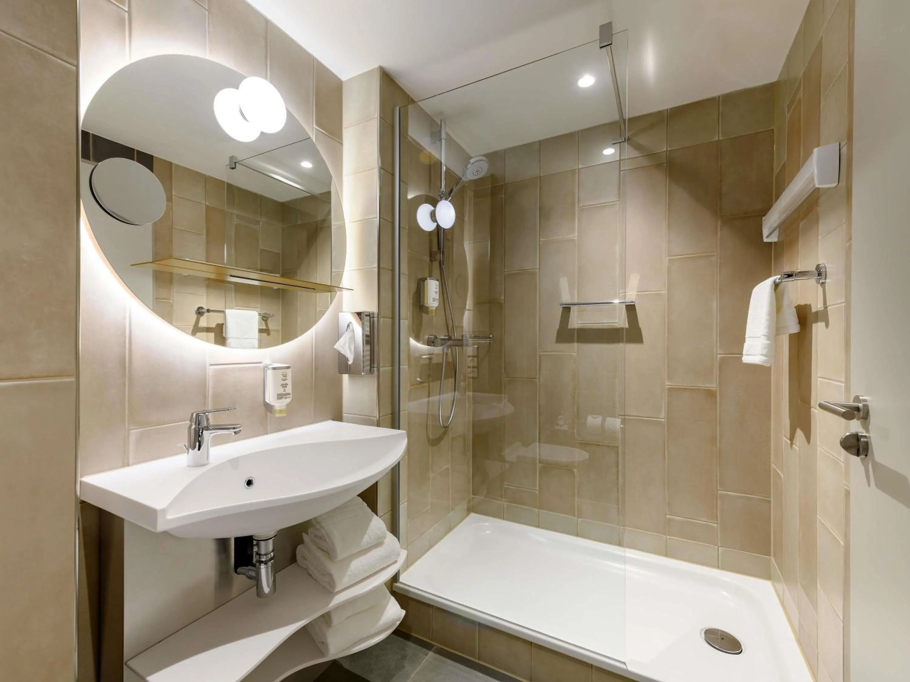 Bedroom in Aparthotel Adagio Bremen City