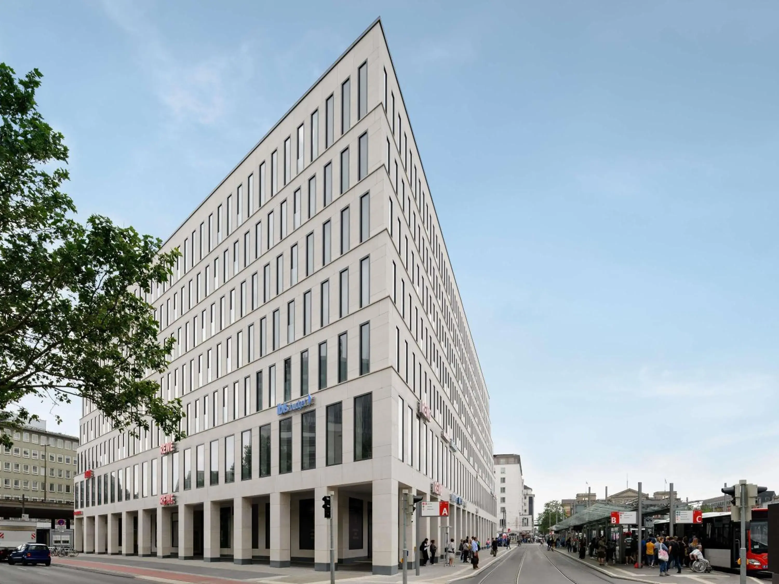 Property building in Aparthotel Adagio Bremen City Property building in Aparthotel Adagio Bremen City