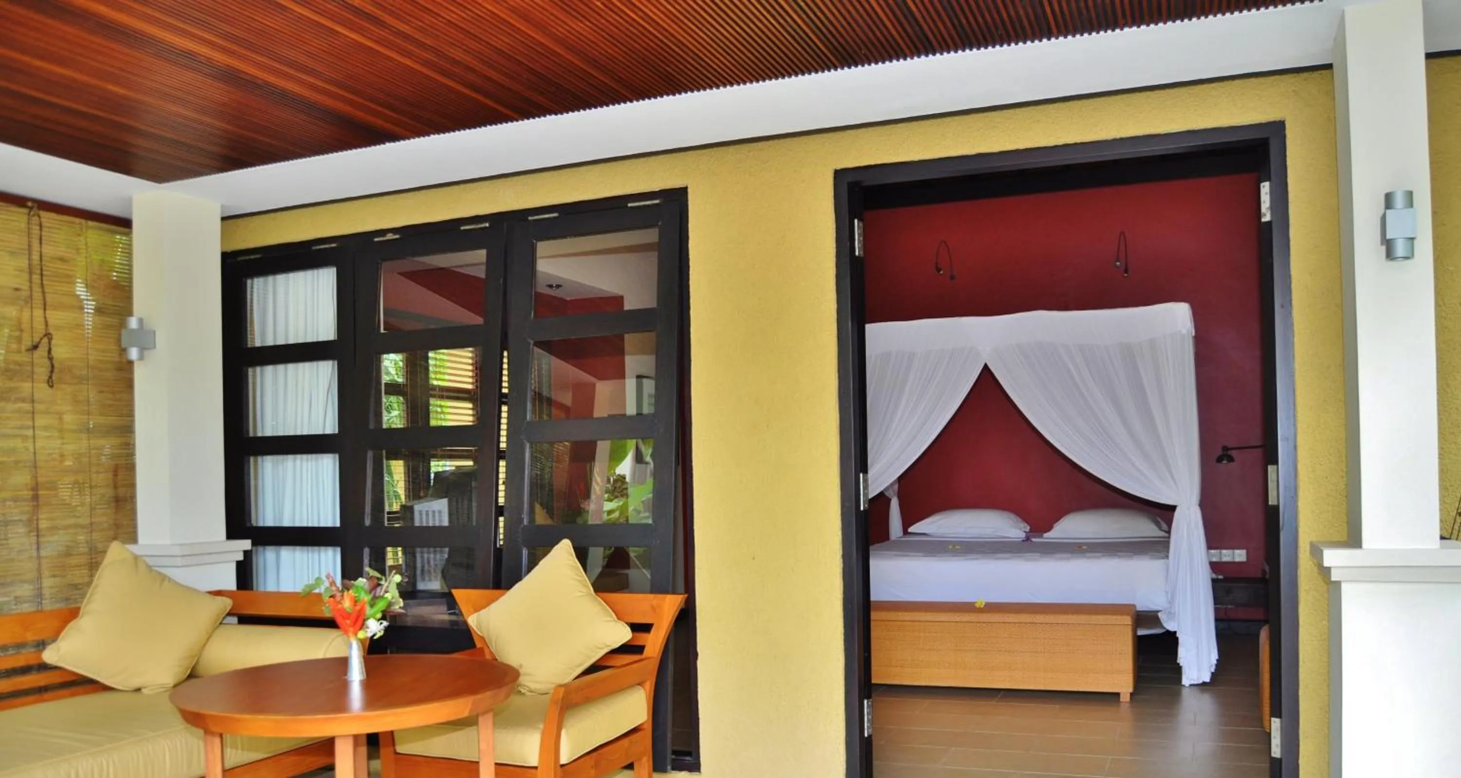 Bedroom, Bed in Villa Sabandari